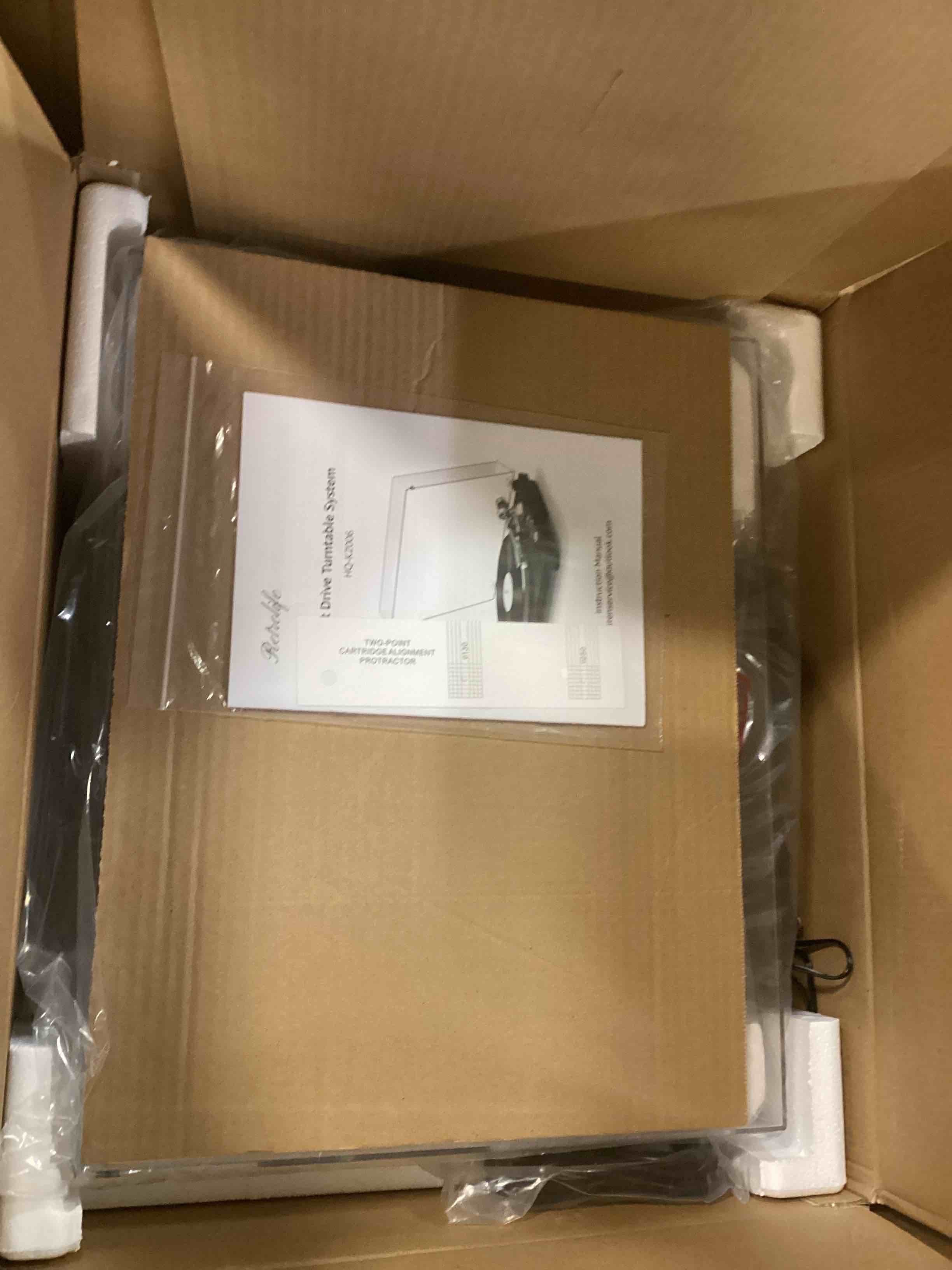https://s3.amazonaws.com/lotting-images-prod/bidfta/TEA0225836_1726492162301.jpeg