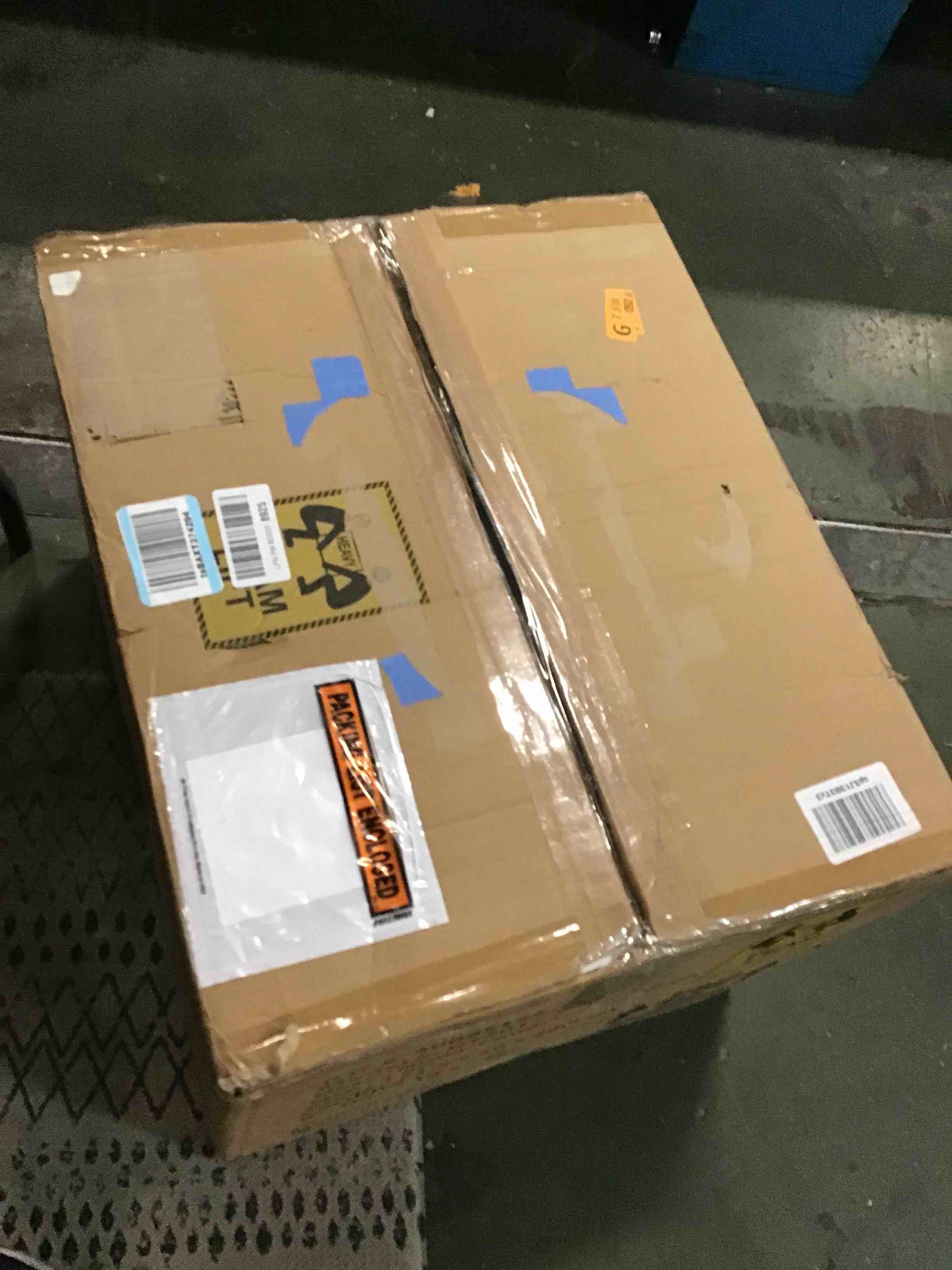 https://s3.amazonaws.com/lotting-images-prod/bidfta/TEA0226493_1727355121621.jpeg