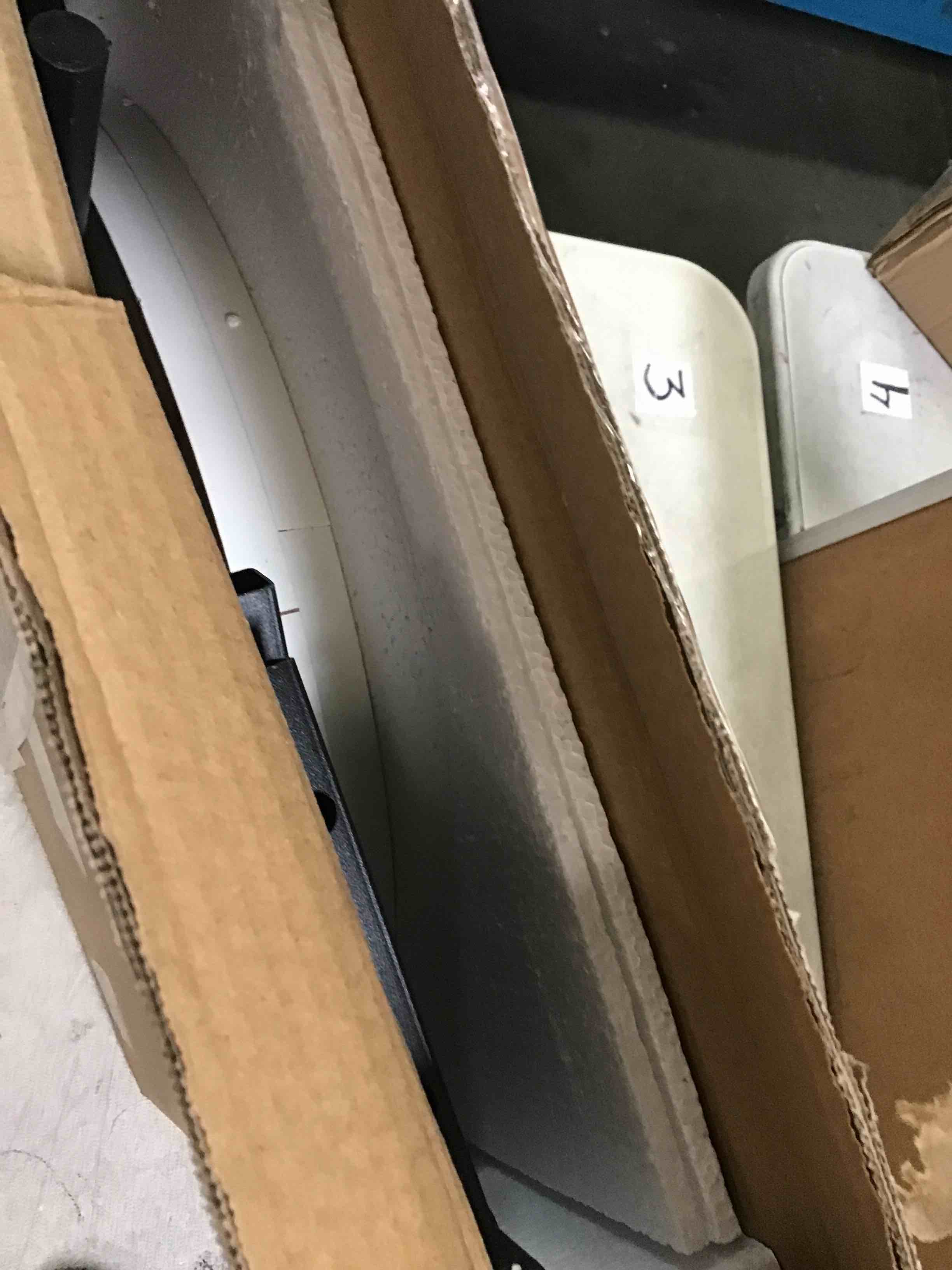 https://s3.amazonaws.com/lotting-images-prod/bidfta/TEA0227130_1727113617522.jpeg