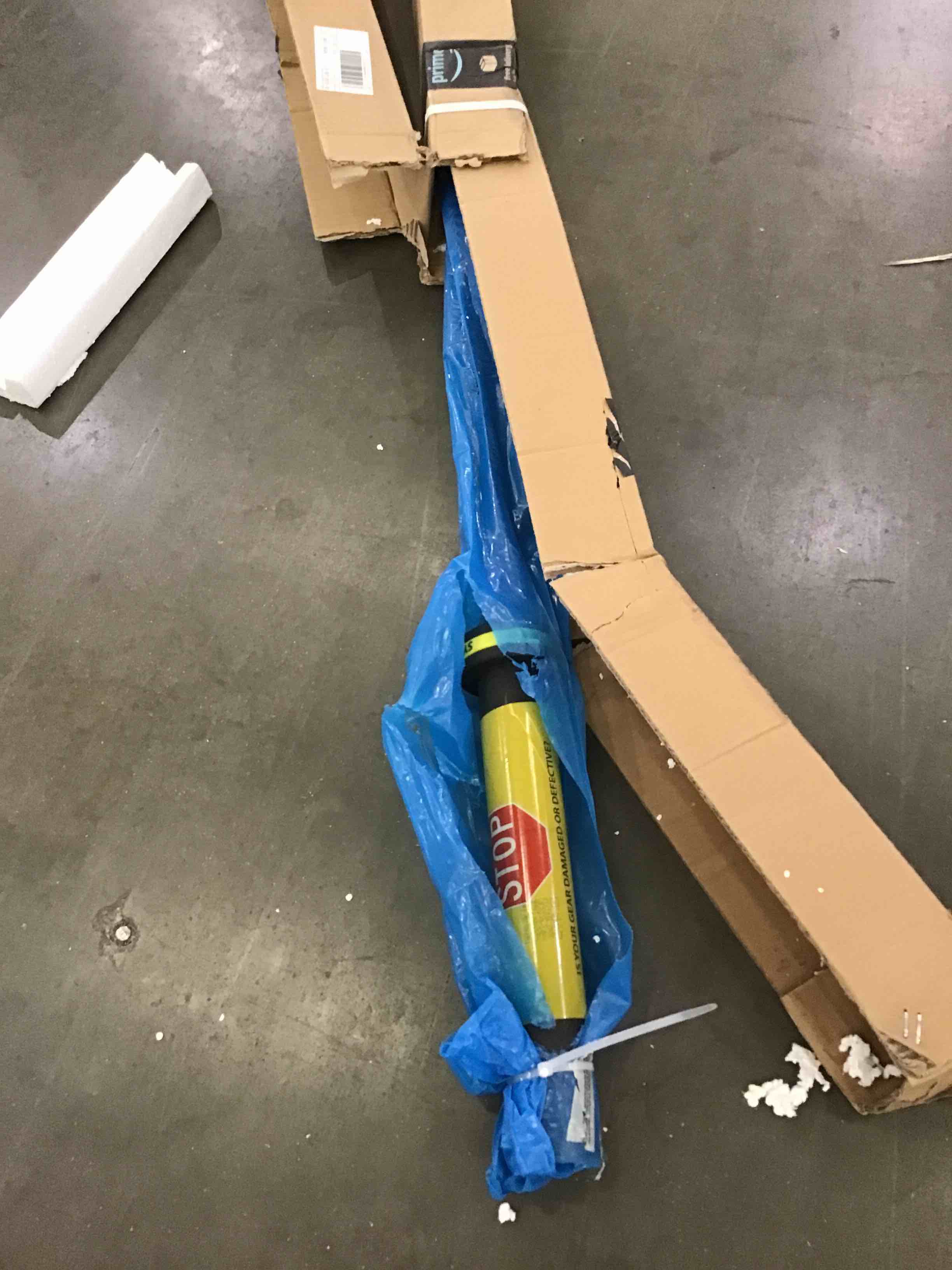 https://s3.amazonaws.com/lotting-images-prod/bidfta/TEA0227392_1726775779167.jpeg