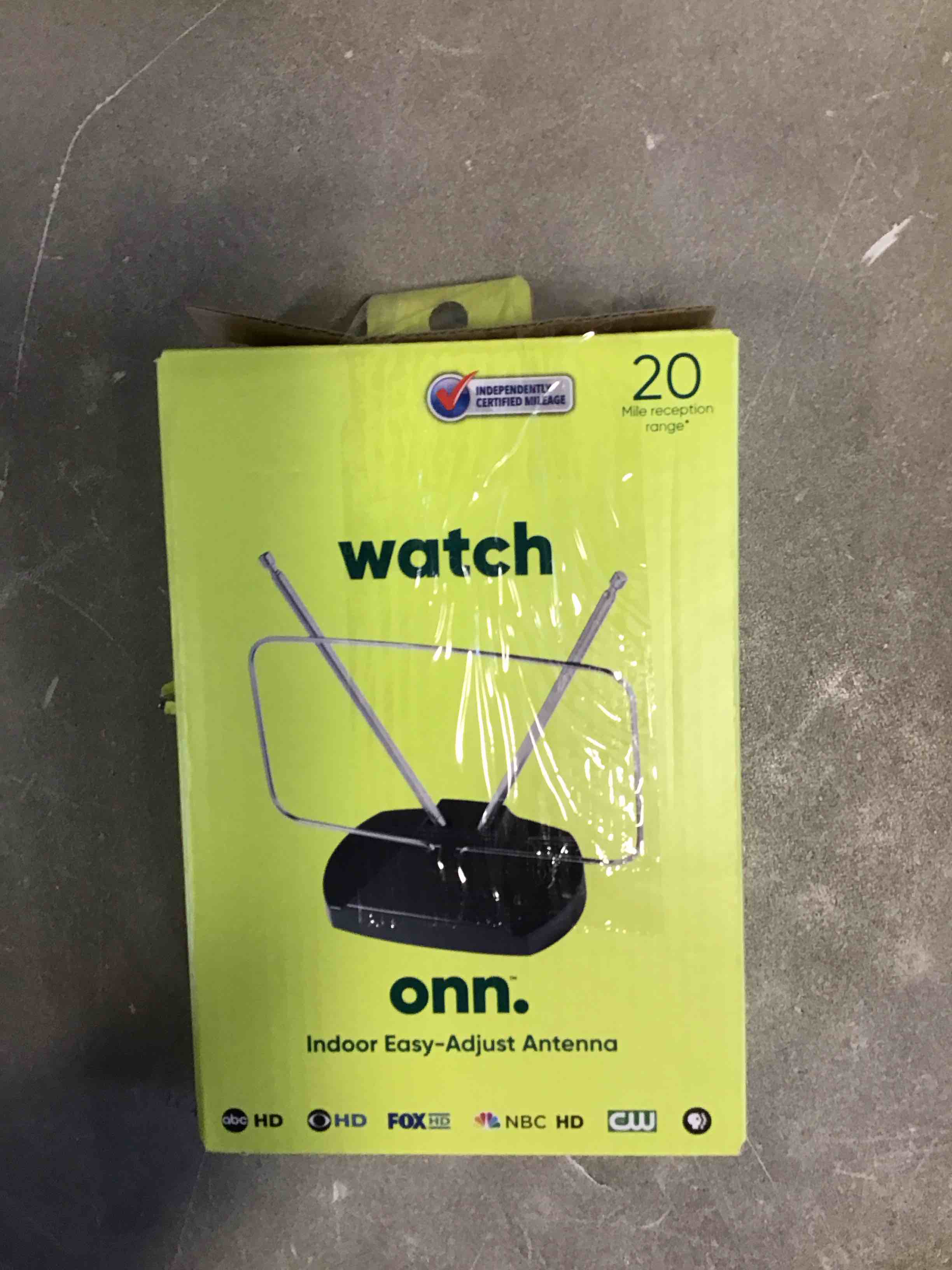 https://s3.amazonaws.com/lotting-images-prod/bidfta/TEA0229774_1728311223026.jpeg