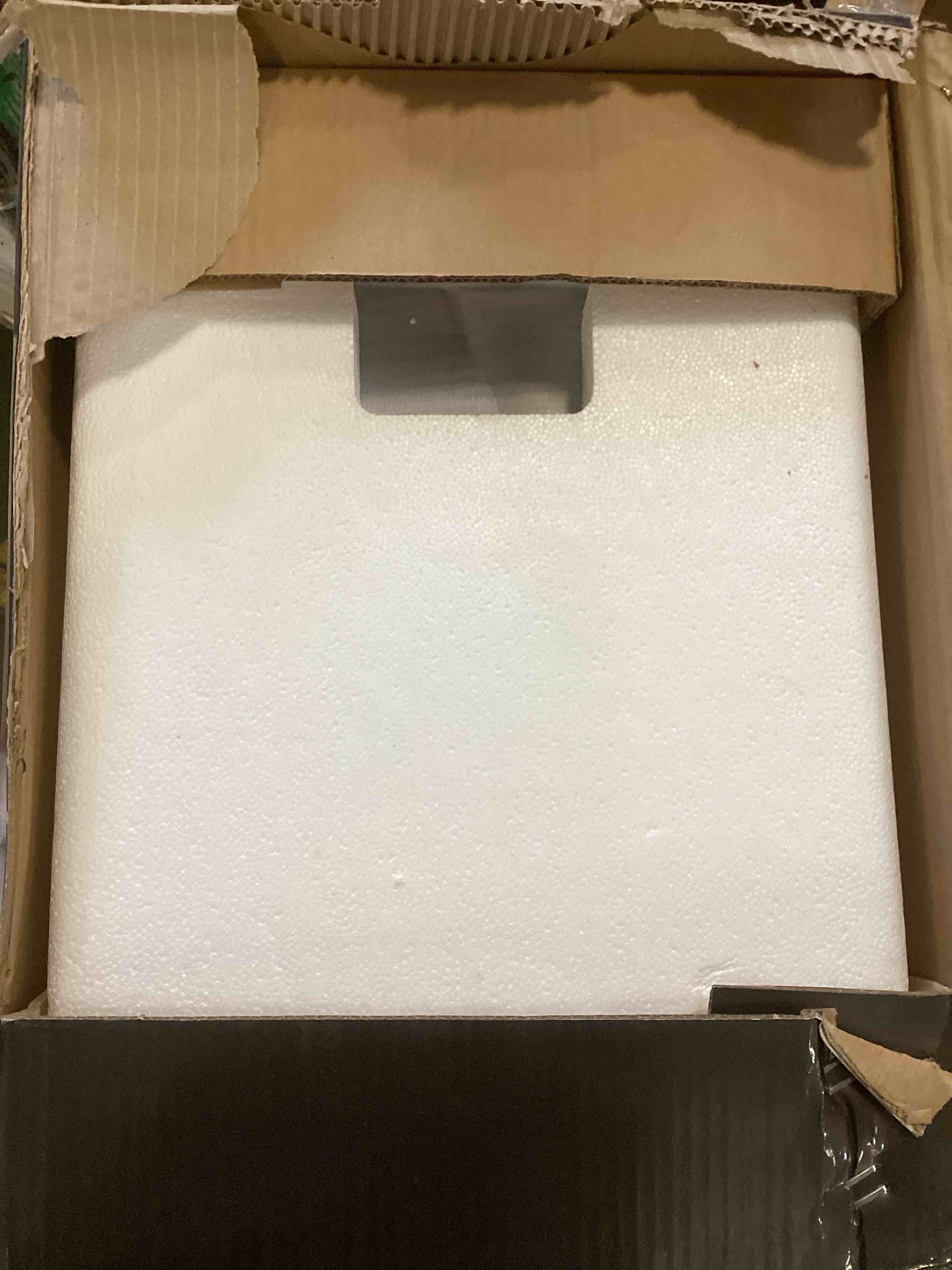 https://s3.amazonaws.com/lotting-images-prod/bidfta/TEA0230780_1729105996232.jpeg