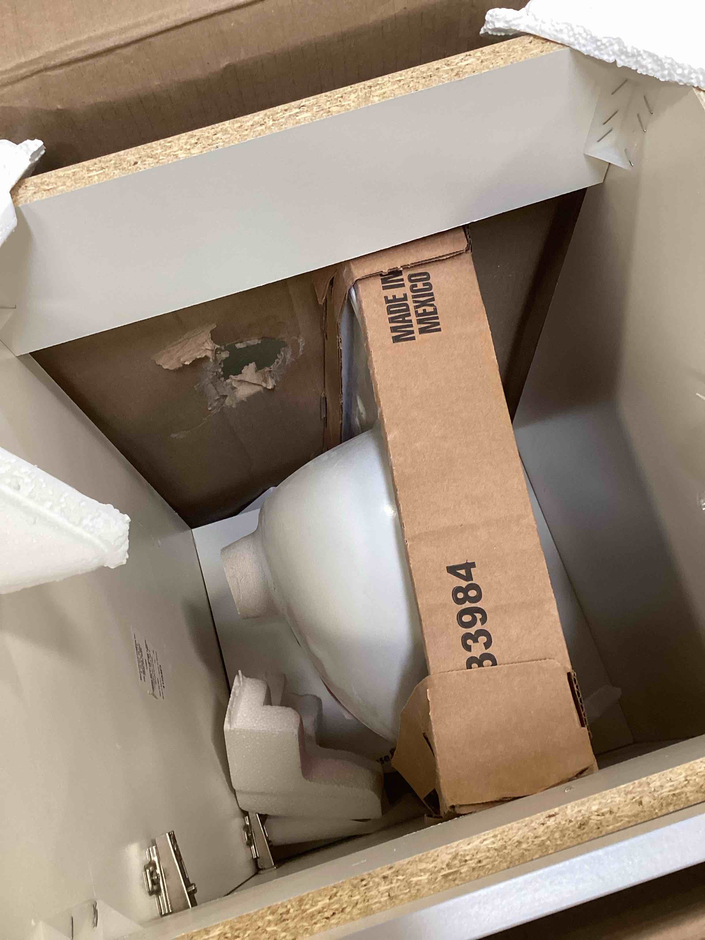 https://s3.amazonaws.com/lotting-images-prod/bidfta/TEA0231639_1728319924359.jpeg