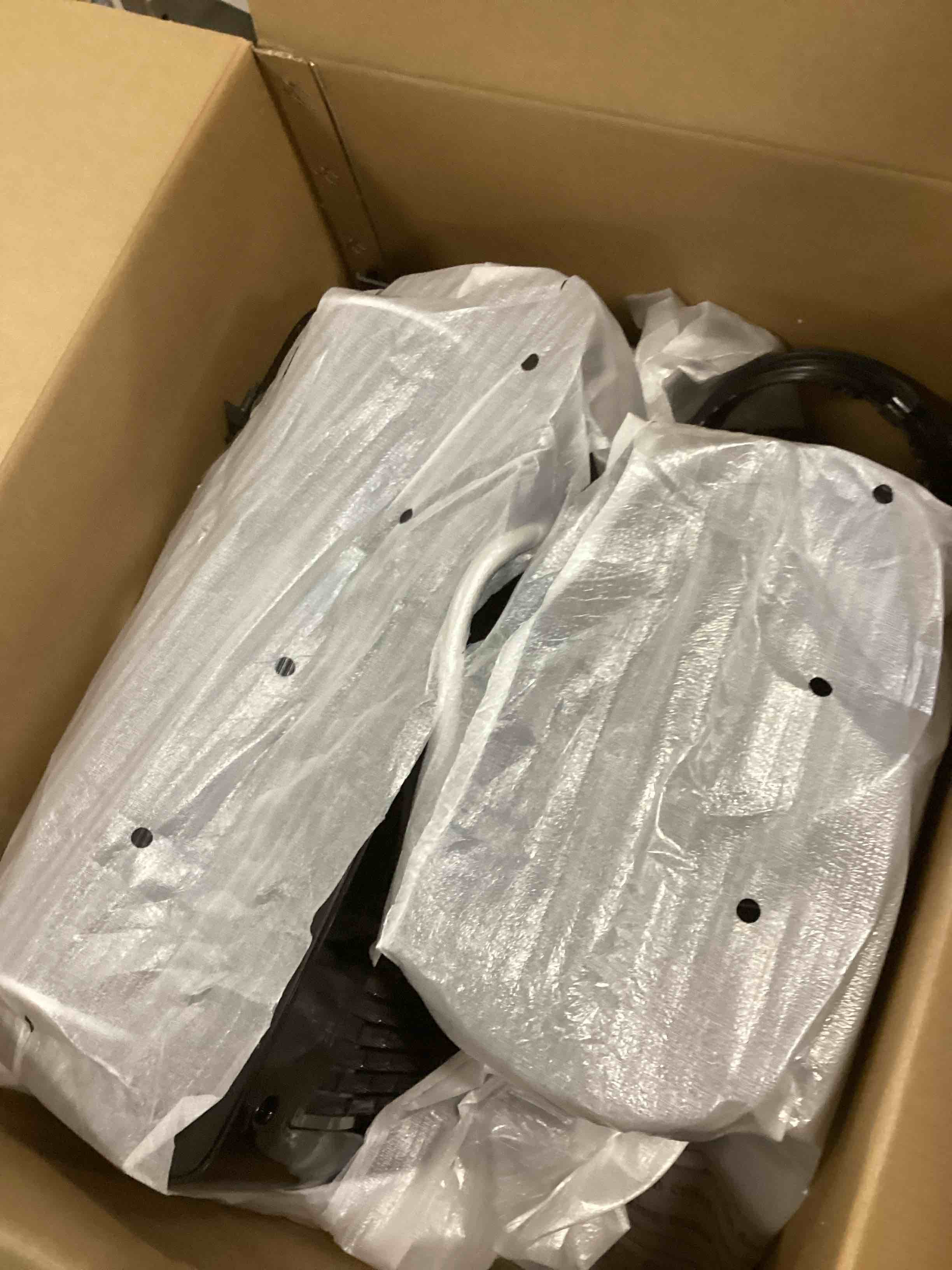 https://s3.amazonaws.com/lotting-images-prod/bidfta/TEA0231668_1728306797167.jpeg