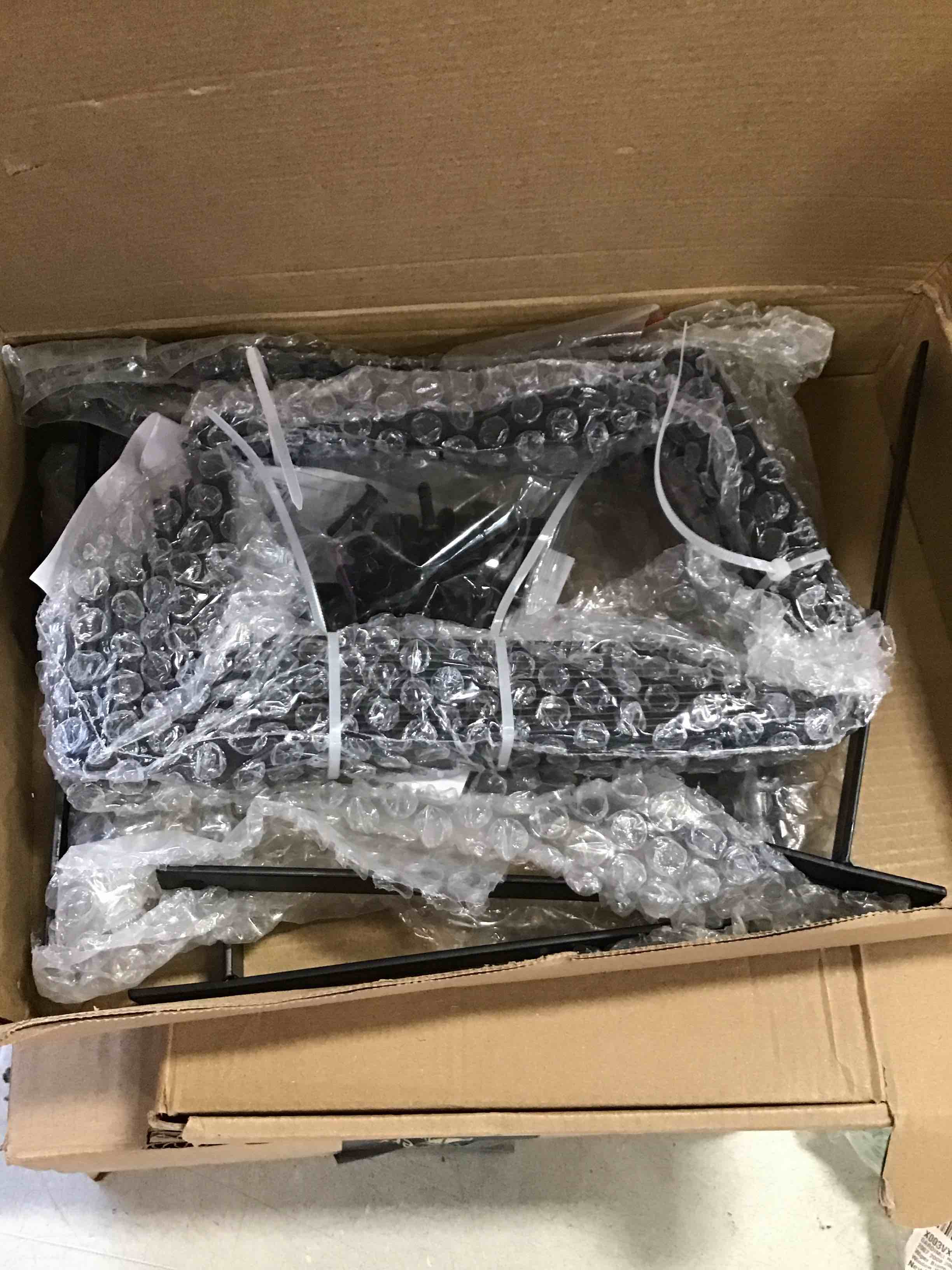 https://s3.amazonaws.com/lotting-images-prod/bidfta/TEA0234537_1727189074465.jpeg