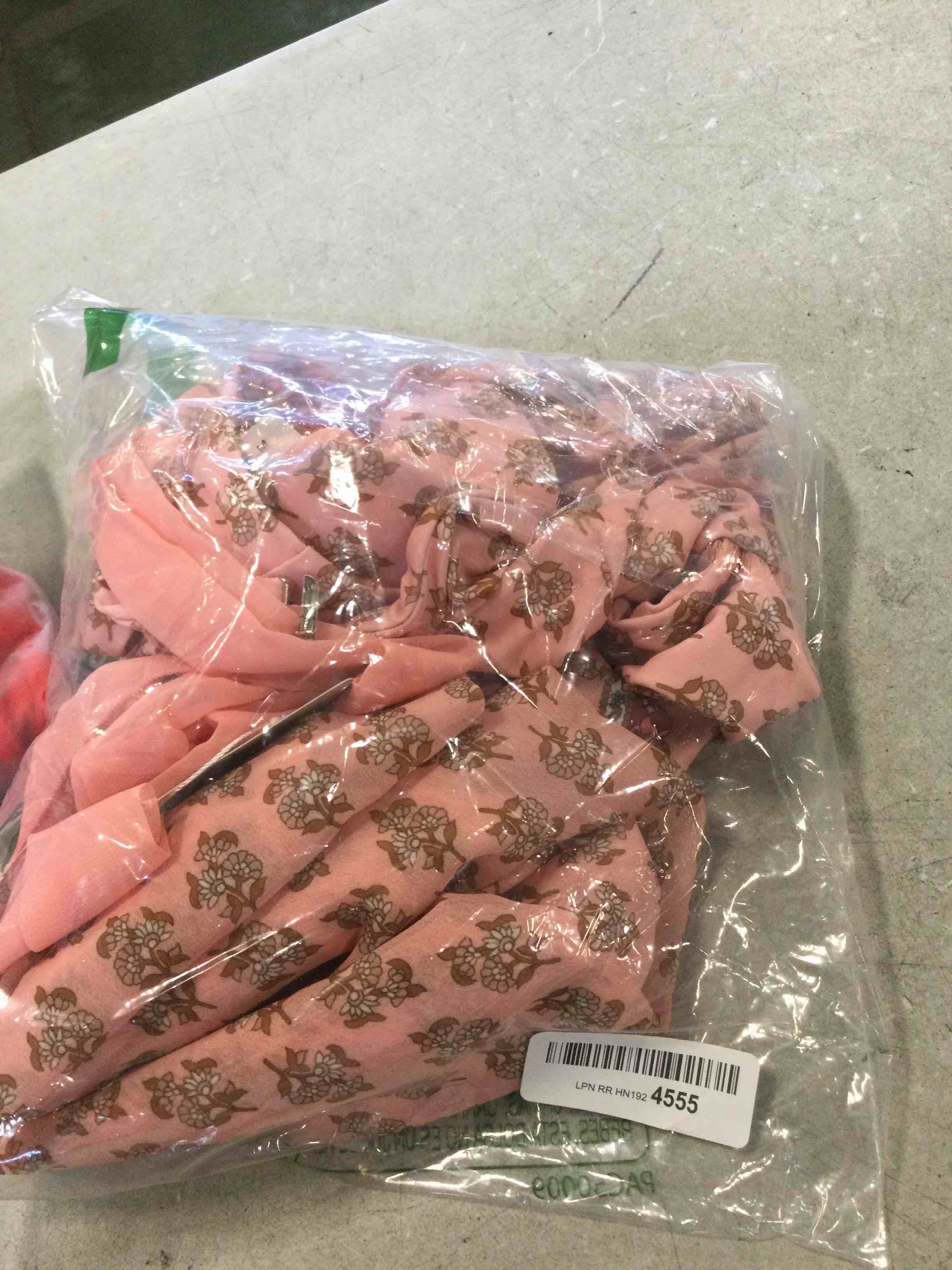 https://s3.amazonaws.com/lotting-images-prod/bidfta/TEA0235016_1726851659294.jpeg
