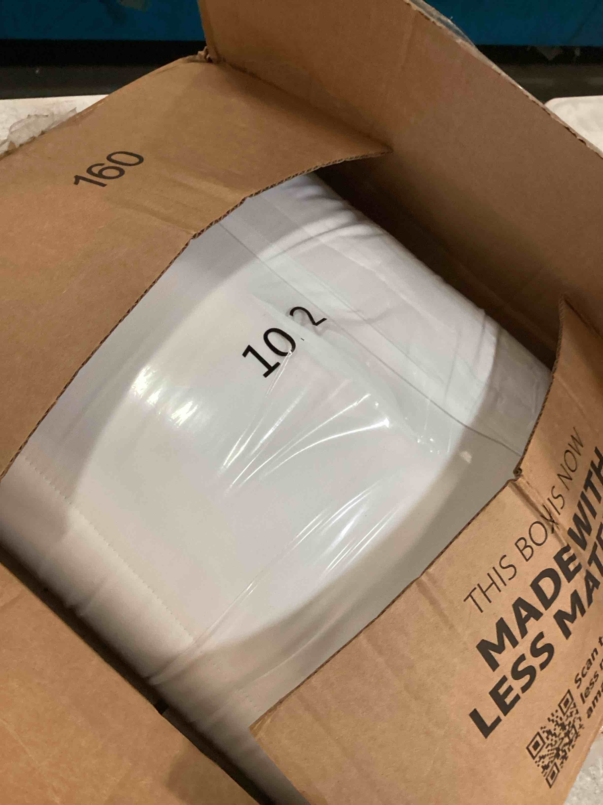 https://s3.amazonaws.com/lotting-images-prod/bidfta/TEA0237802_1727368760803.jpeg