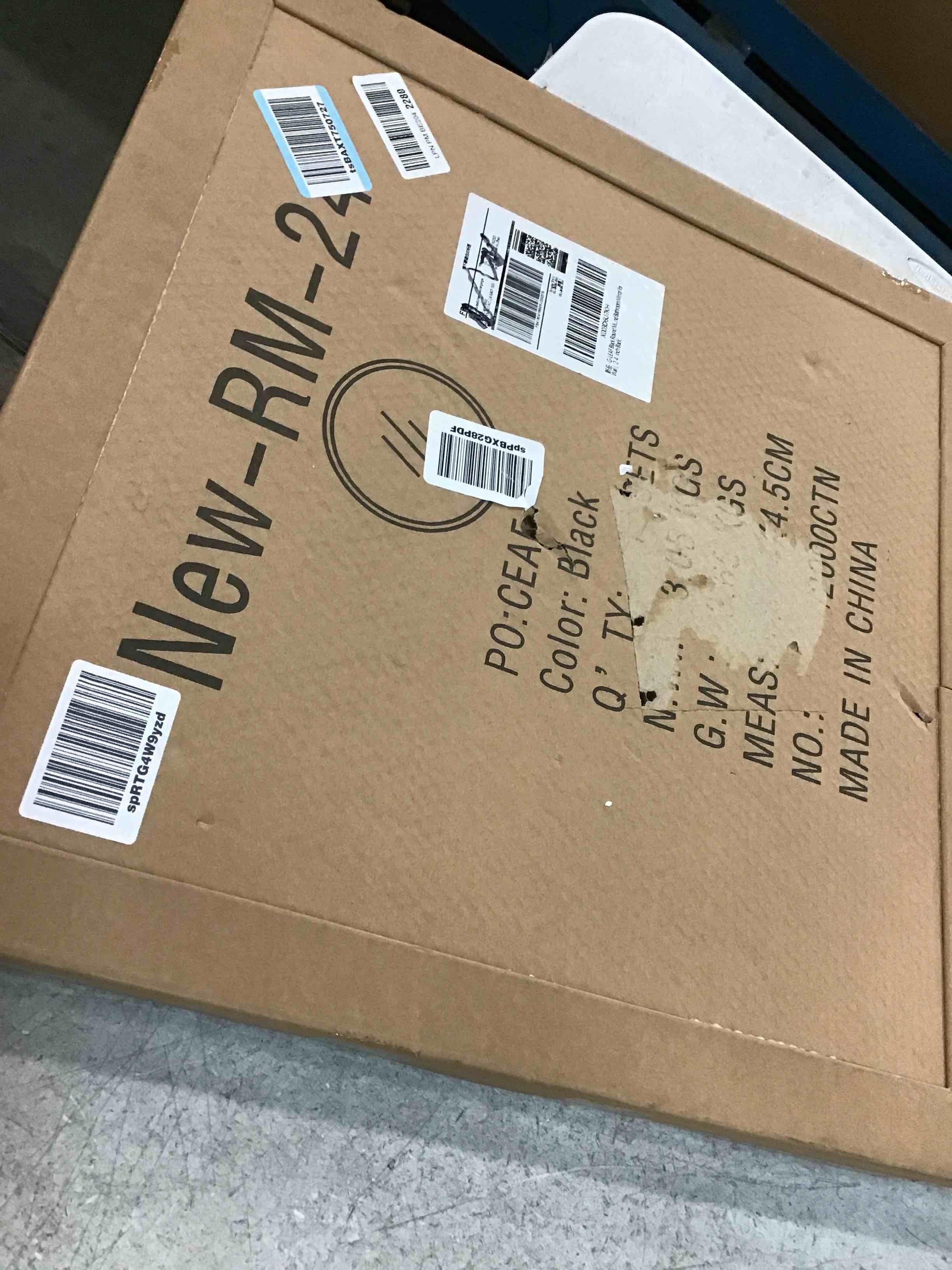 https://s3.amazonaws.com/lotting-images-prod/bidfta/TEA0238121_1727980457593.jpeg