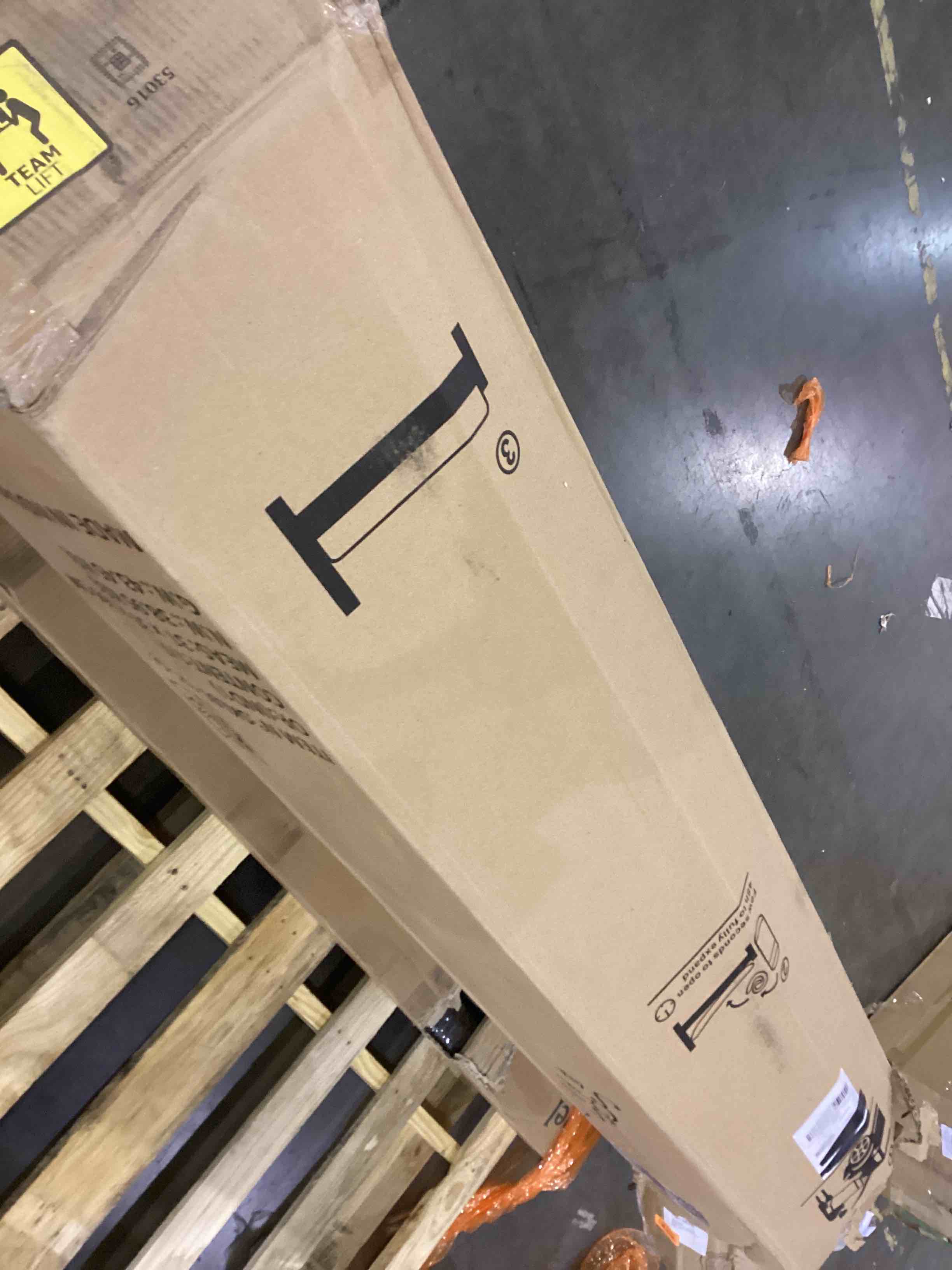 https://s3.amazonaws.com/lotting-images-prod/bidfta/TEA0239827_1726662302564.jpeg