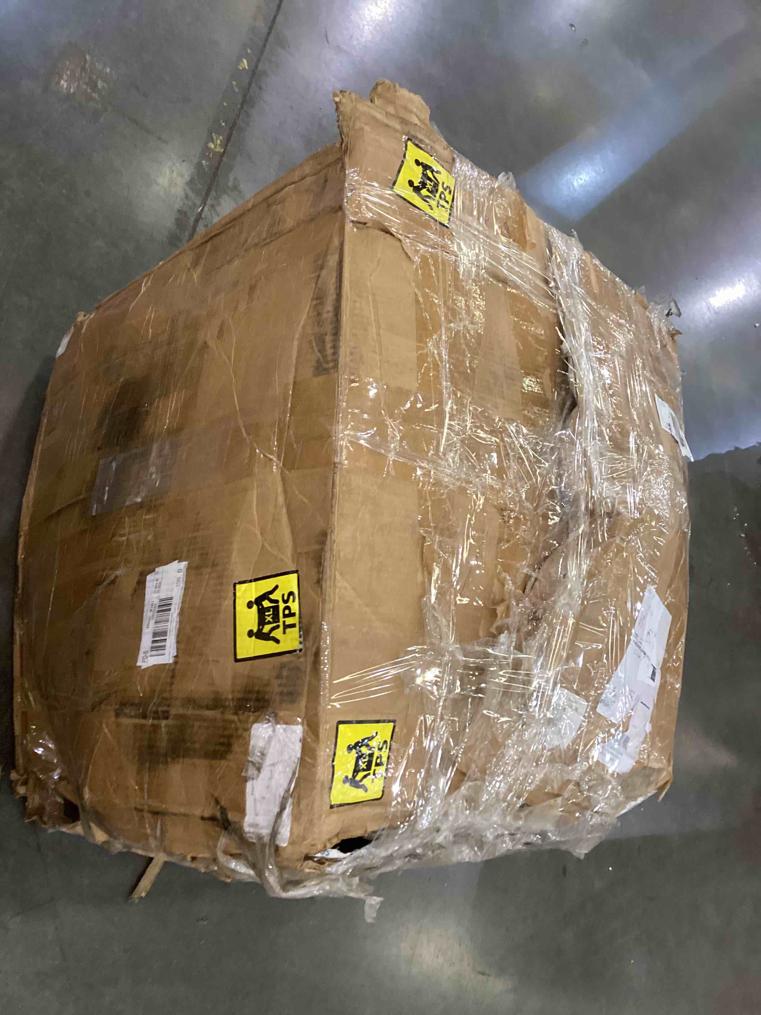 https://s3.amazonaws.com/lotting-images-prod/bidfta/TEA0239932_1726498893354.jpeg