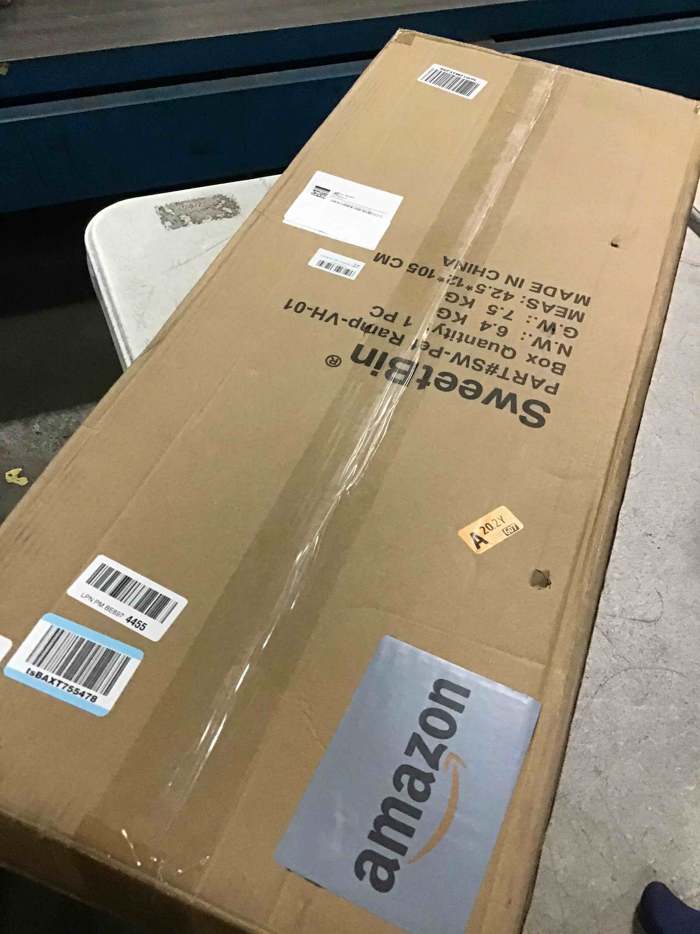 https://s3.amazonaws.com/lotting-images-prod/bidfta/TEA0244001_1727300067053.jpeg