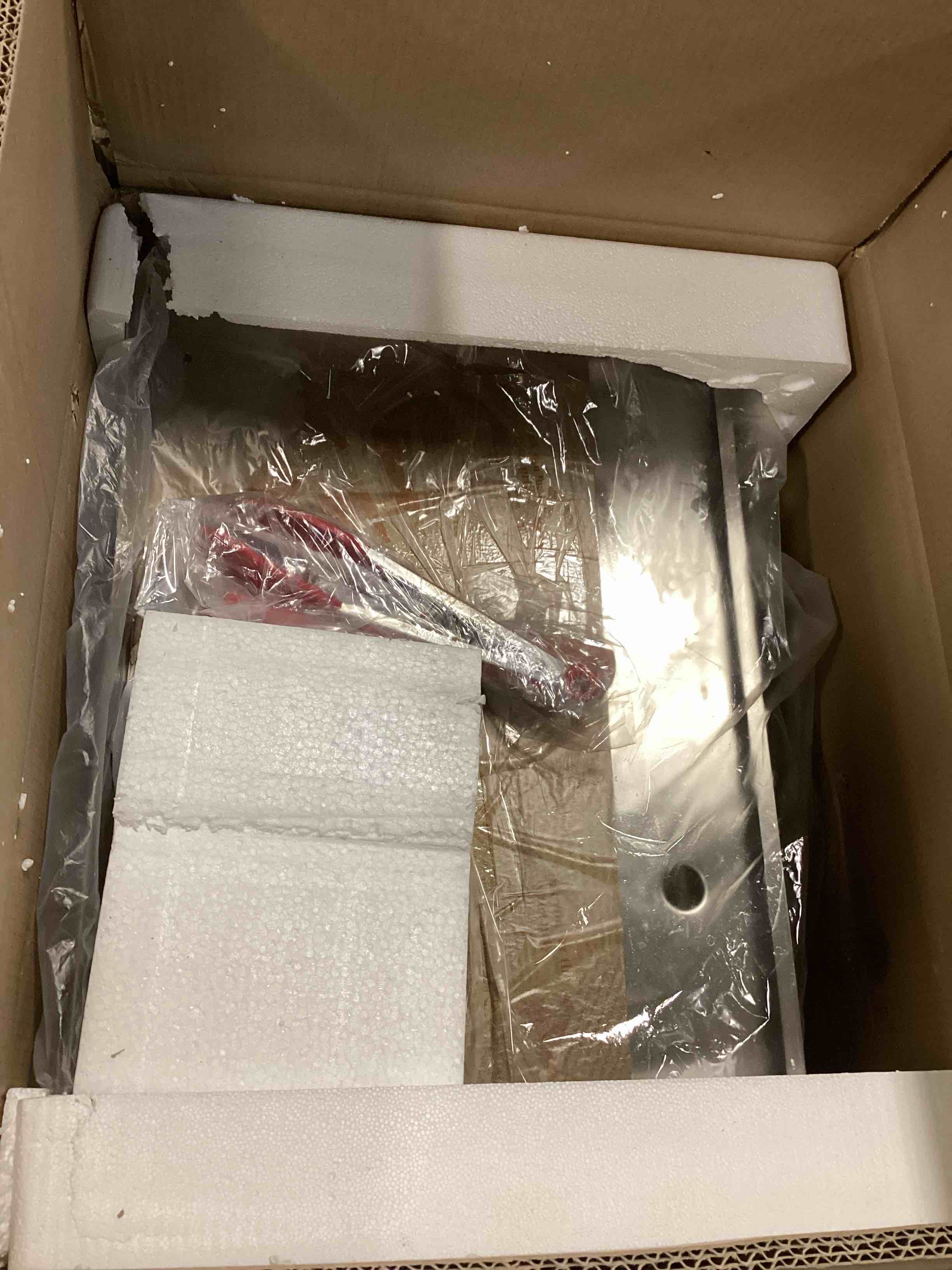 https://s3.amazonaws.com/lotting-images-prod/bidfta/TEA0247040_1727212329135.jpeg