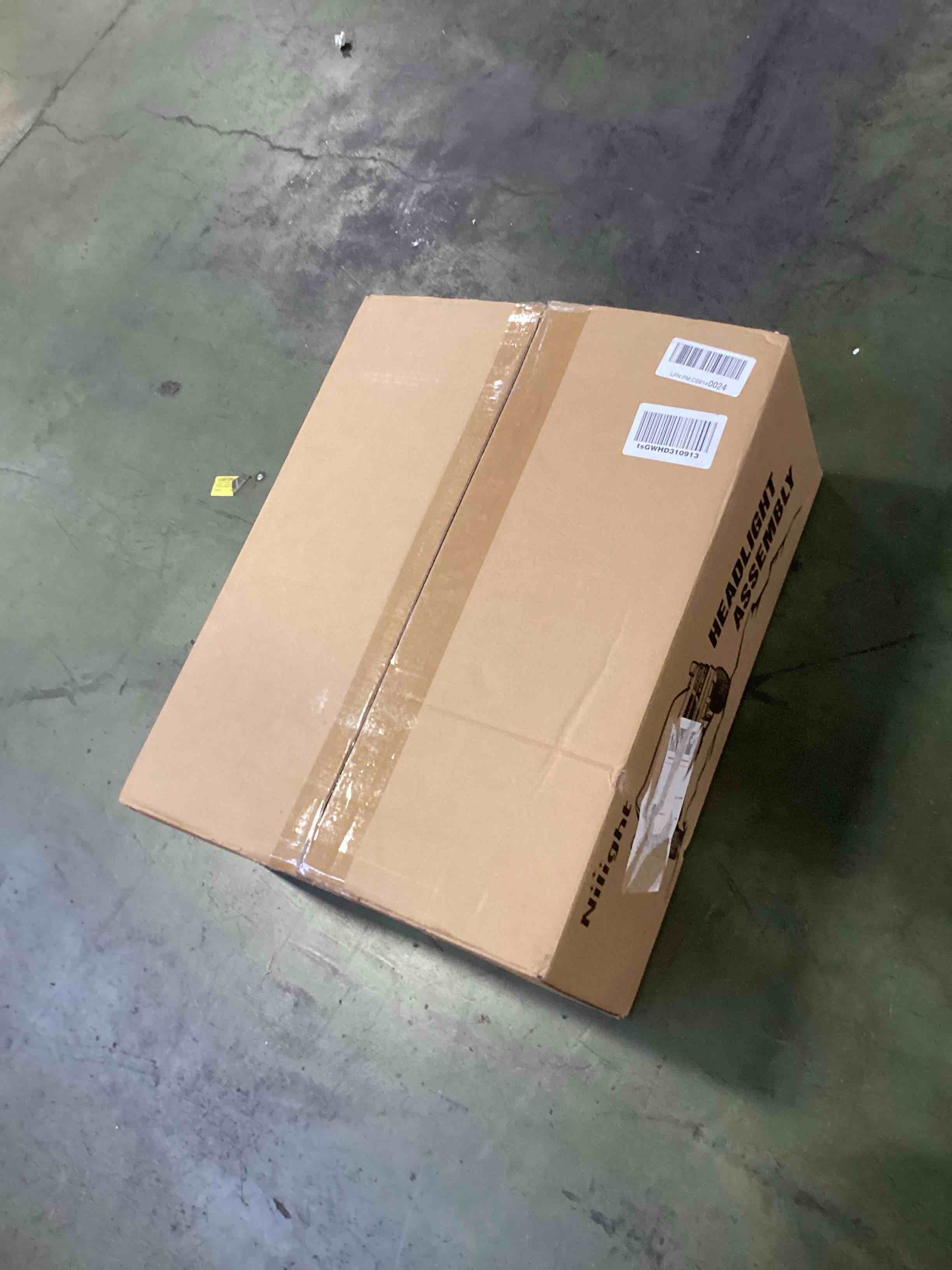 https://s3.amazonaws.com/lotting-images-prod/bidfta/TEA0247107_1727126610079.jpeg