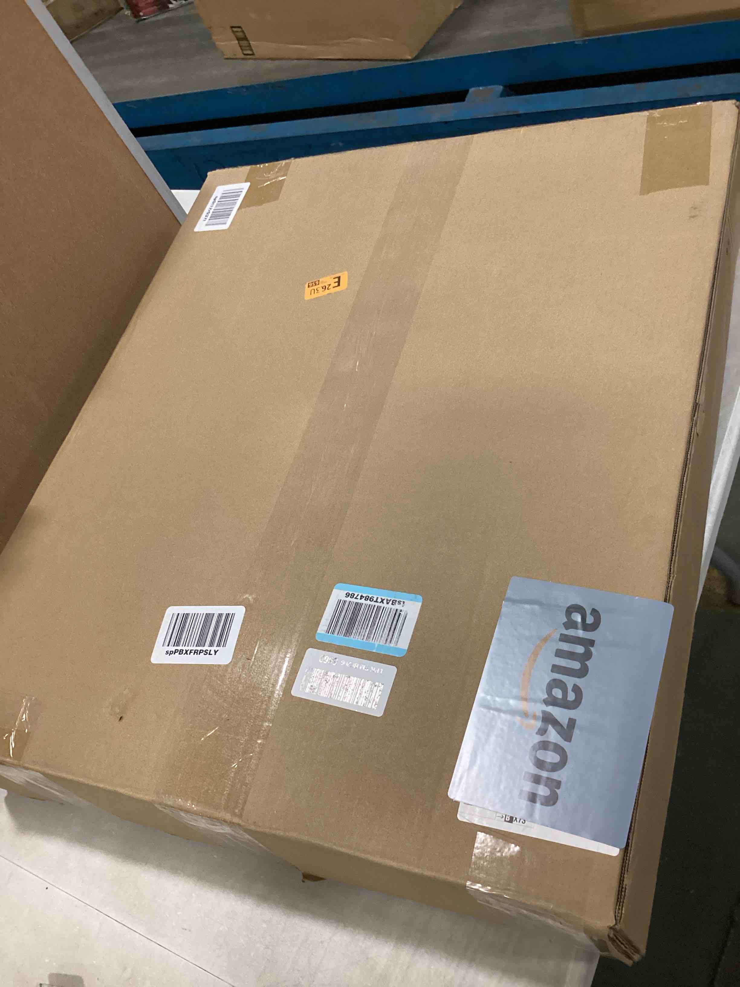 https://s3.amazonaws.com/lotting-images-prod/bidfta/TEA0247383_1726805249760.jpeg