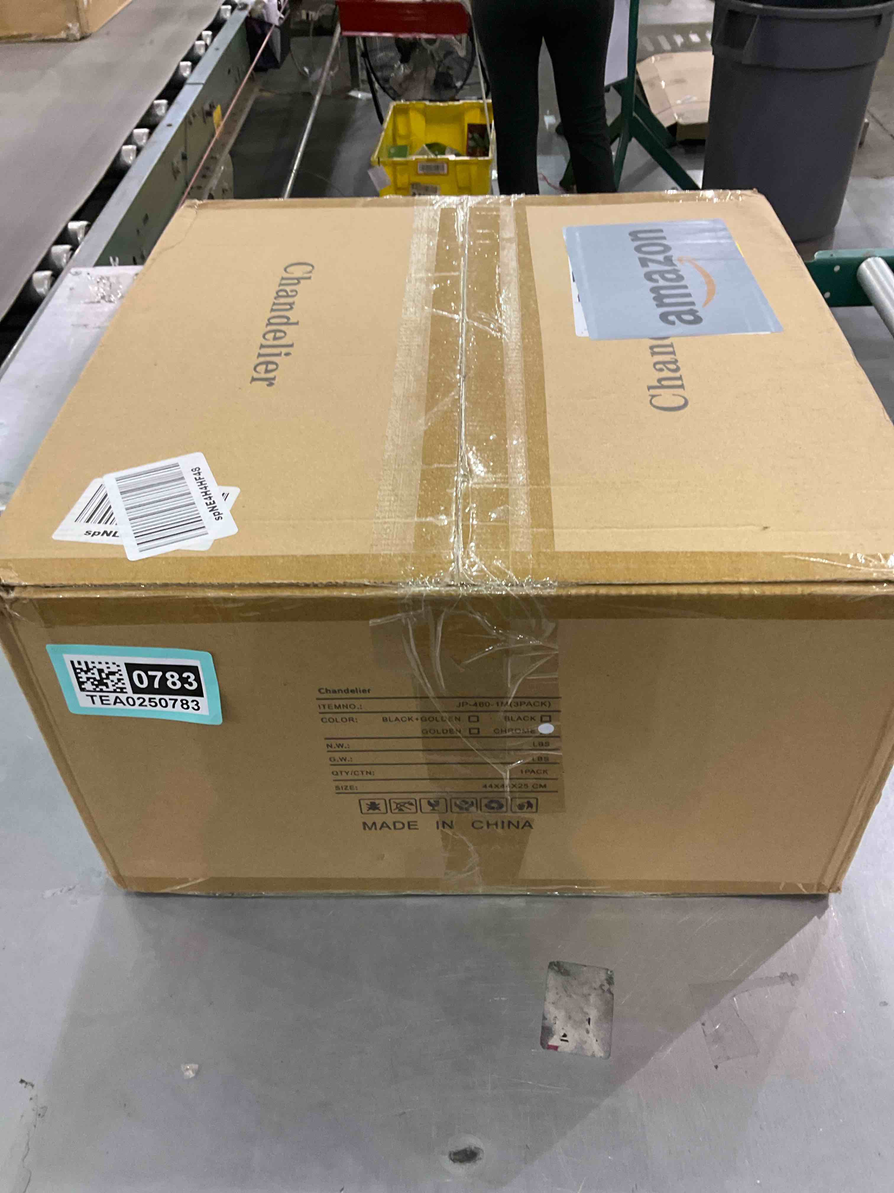 https://s3.amazonaws.com/lotting-images-prod/bidfta/TEA0250783_1727348639358.jpeg