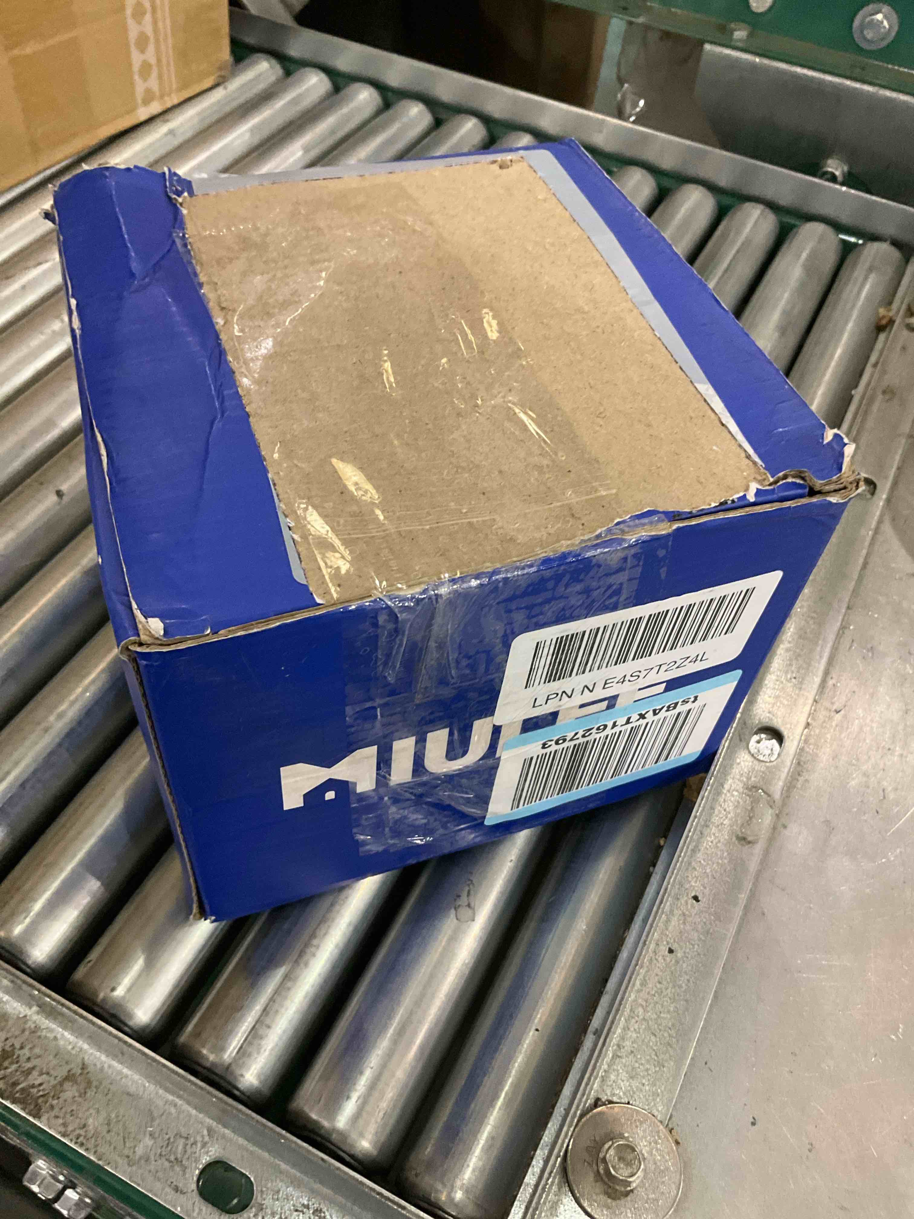 https://s3.amazonaws.com/lotting-images-prod/bidfta/TEA0251133_1727102693134.jpeg