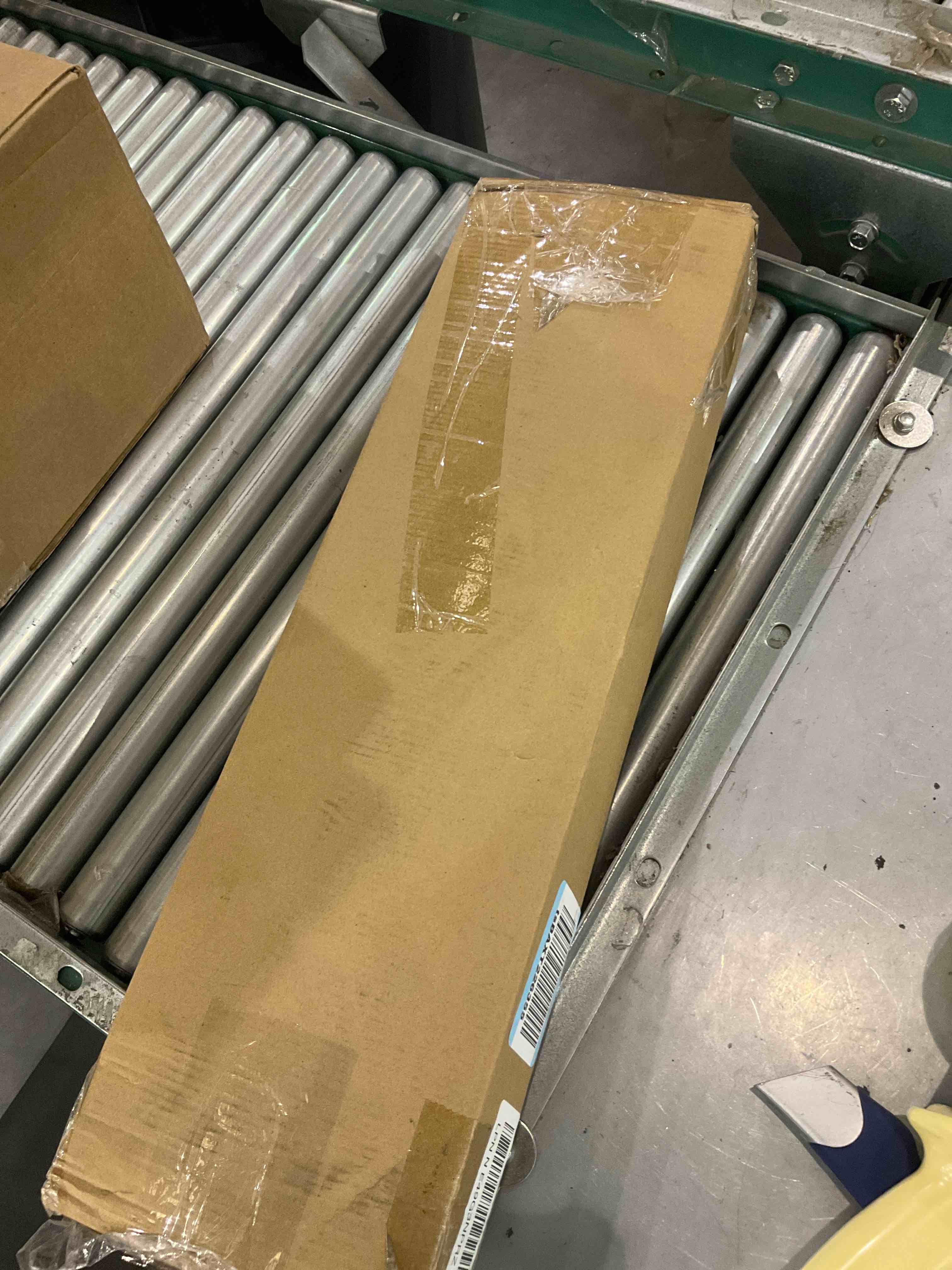 https://s3.amazonaws.com/lotting-images-prod/bidfta/TEA0251832_1726491260153.jpeg