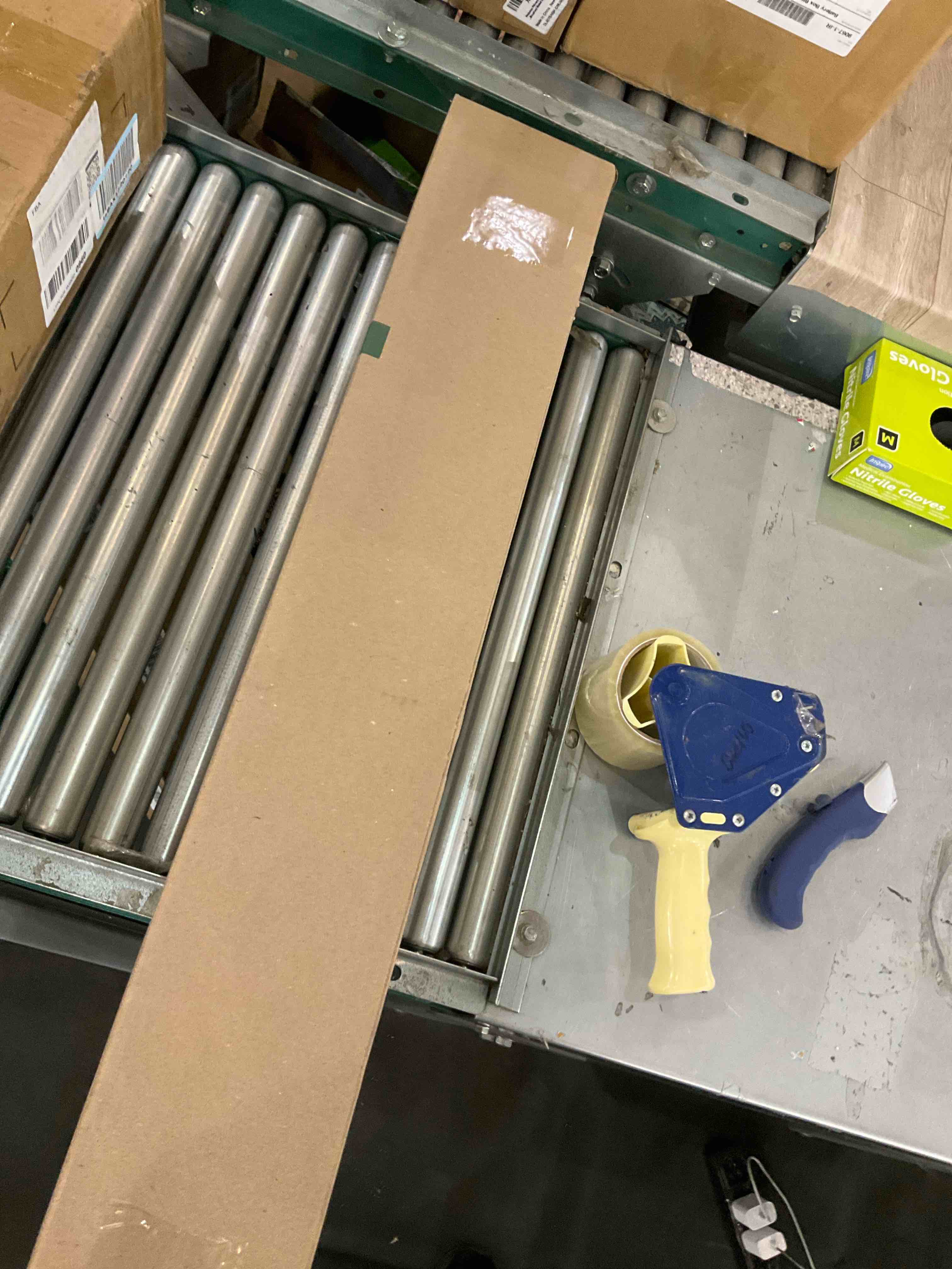 https://s3.amazonaws.com/lotting-images-prod/bidfta/TEA0251949_1726246315967.jpeg
