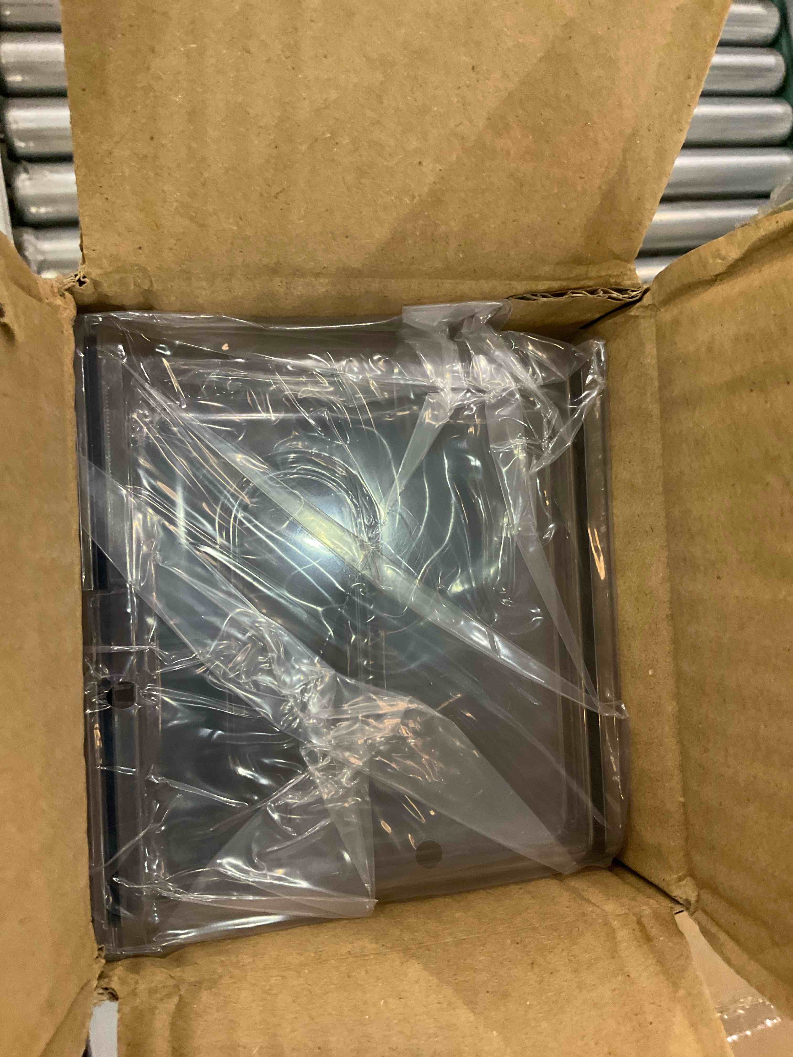 https://s3.amazonaws.com/lotting-images-prod/bidfta/TEA0251976_1726241494958.jpeg