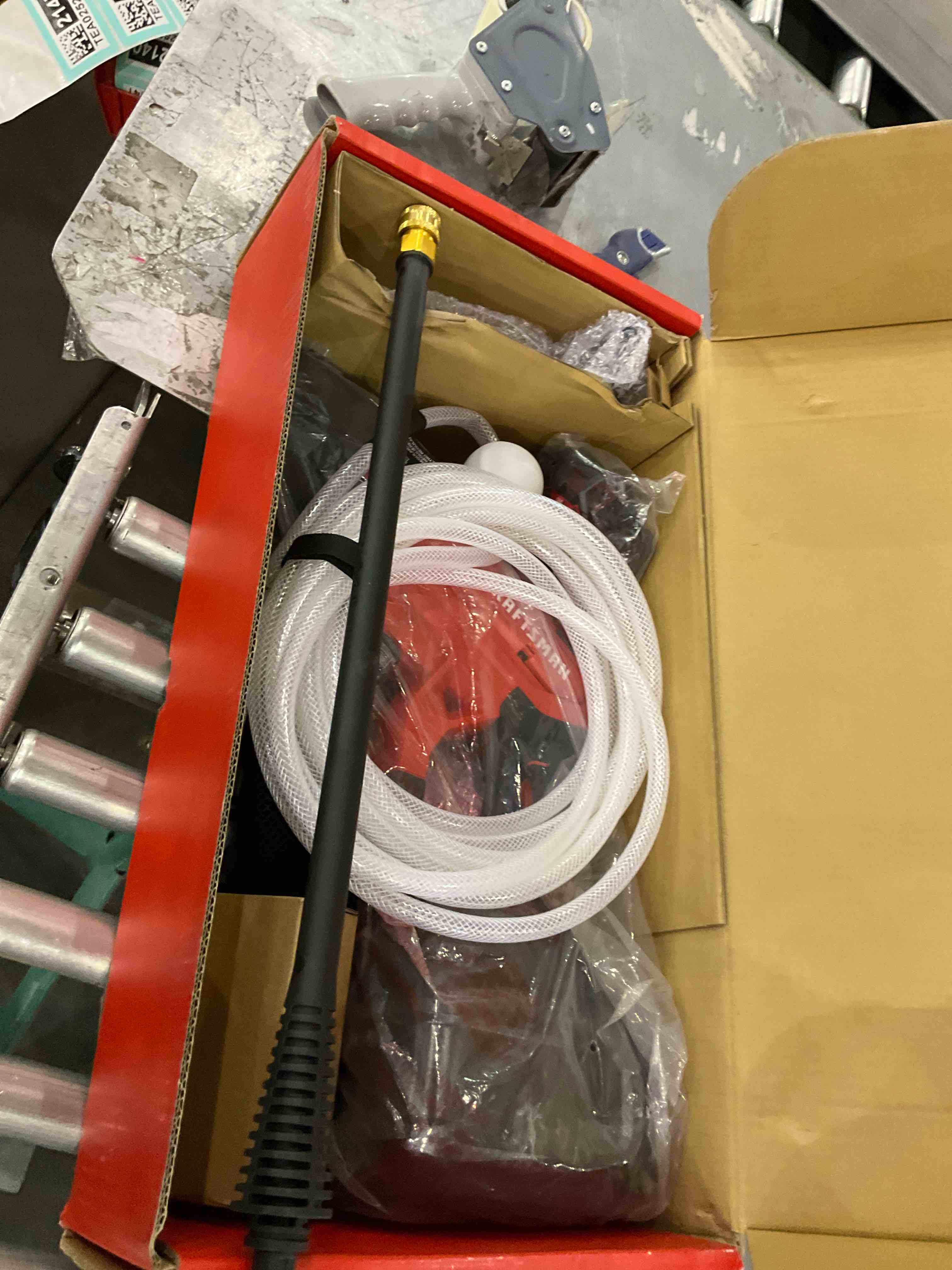 https://s3.amazonaws.com/lotting-images-prod/bidfta/TEA0252147_1731002491268.jpeg