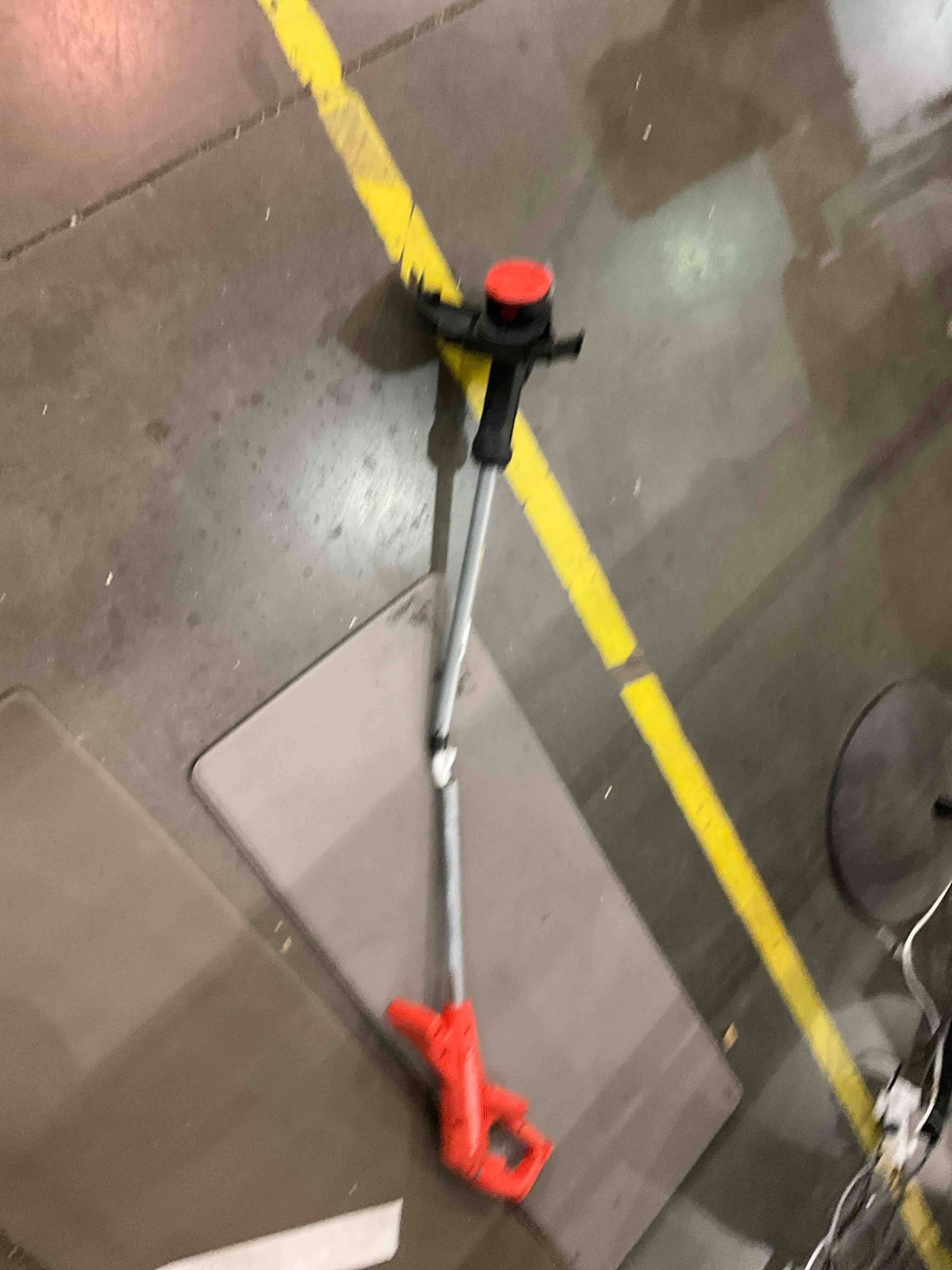 Black & Decker GH3000 Electric String Trimmer and Edger