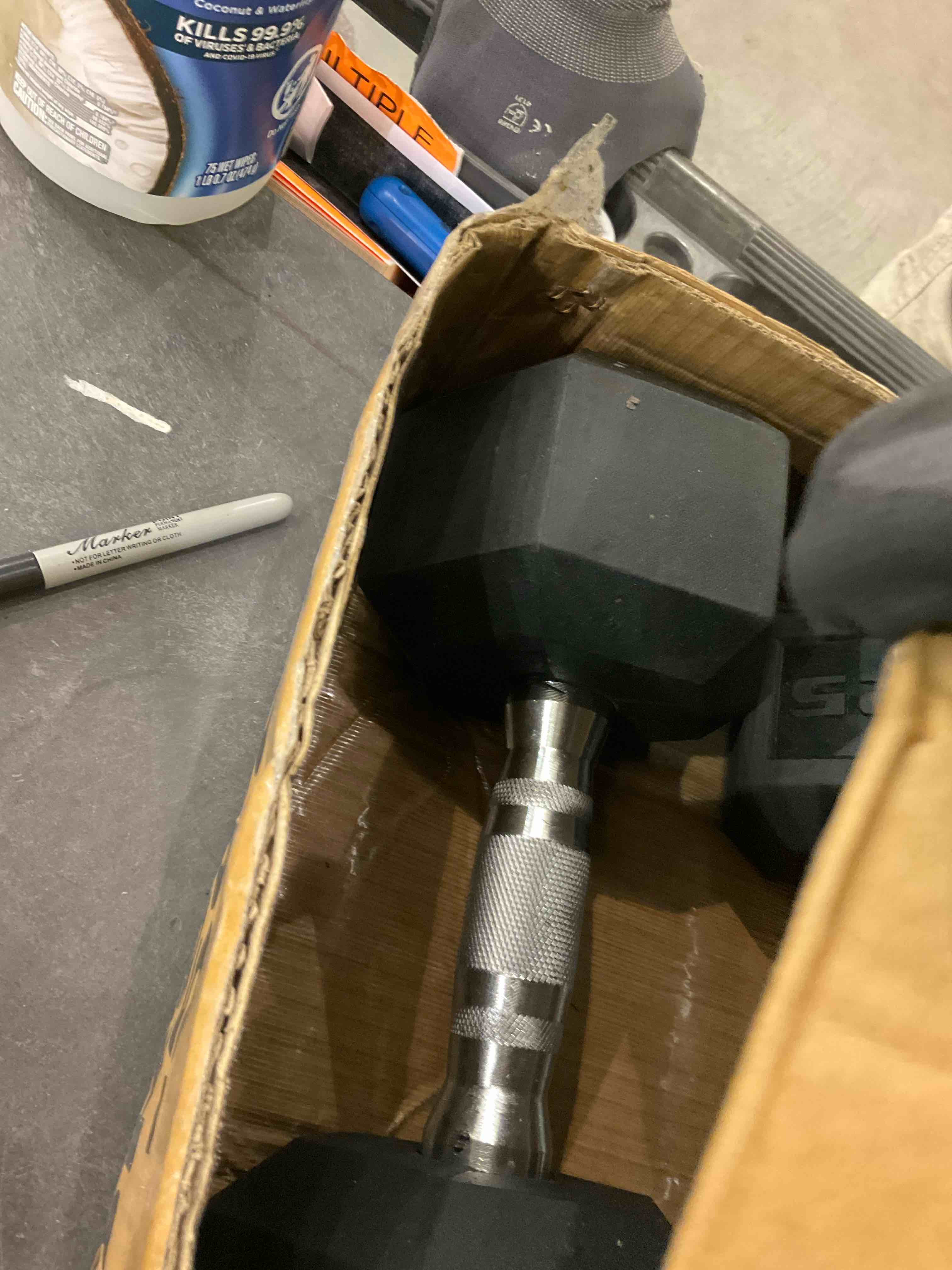 https://s3.amazonaws.com/lotting-images-prod/bidfta/TEA0254821_1726490755759.jpeg