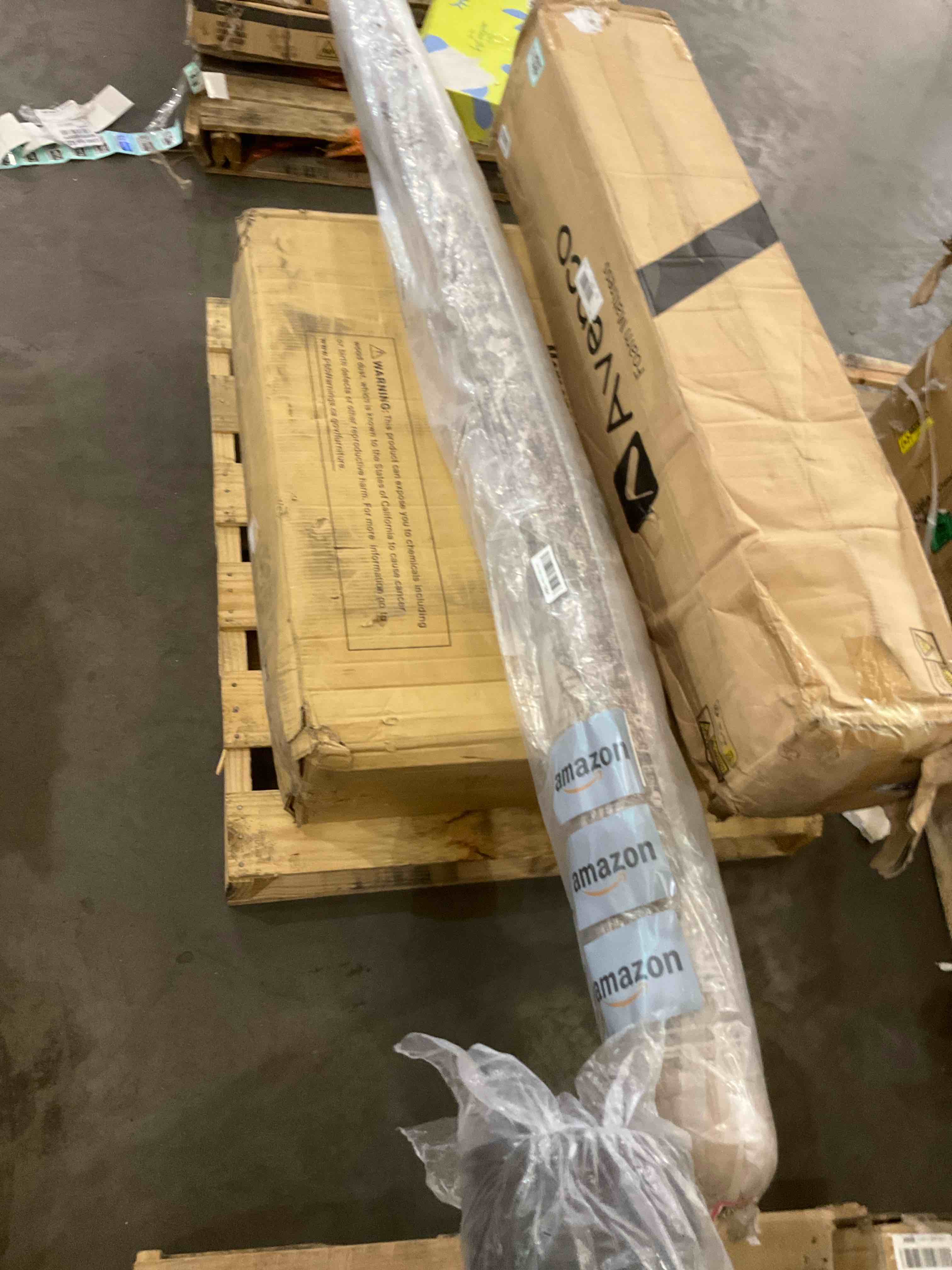 https://s3.amazonaws.com/lotting-images-prod/bidfta/TEA0254964_1729607062206.jpeg