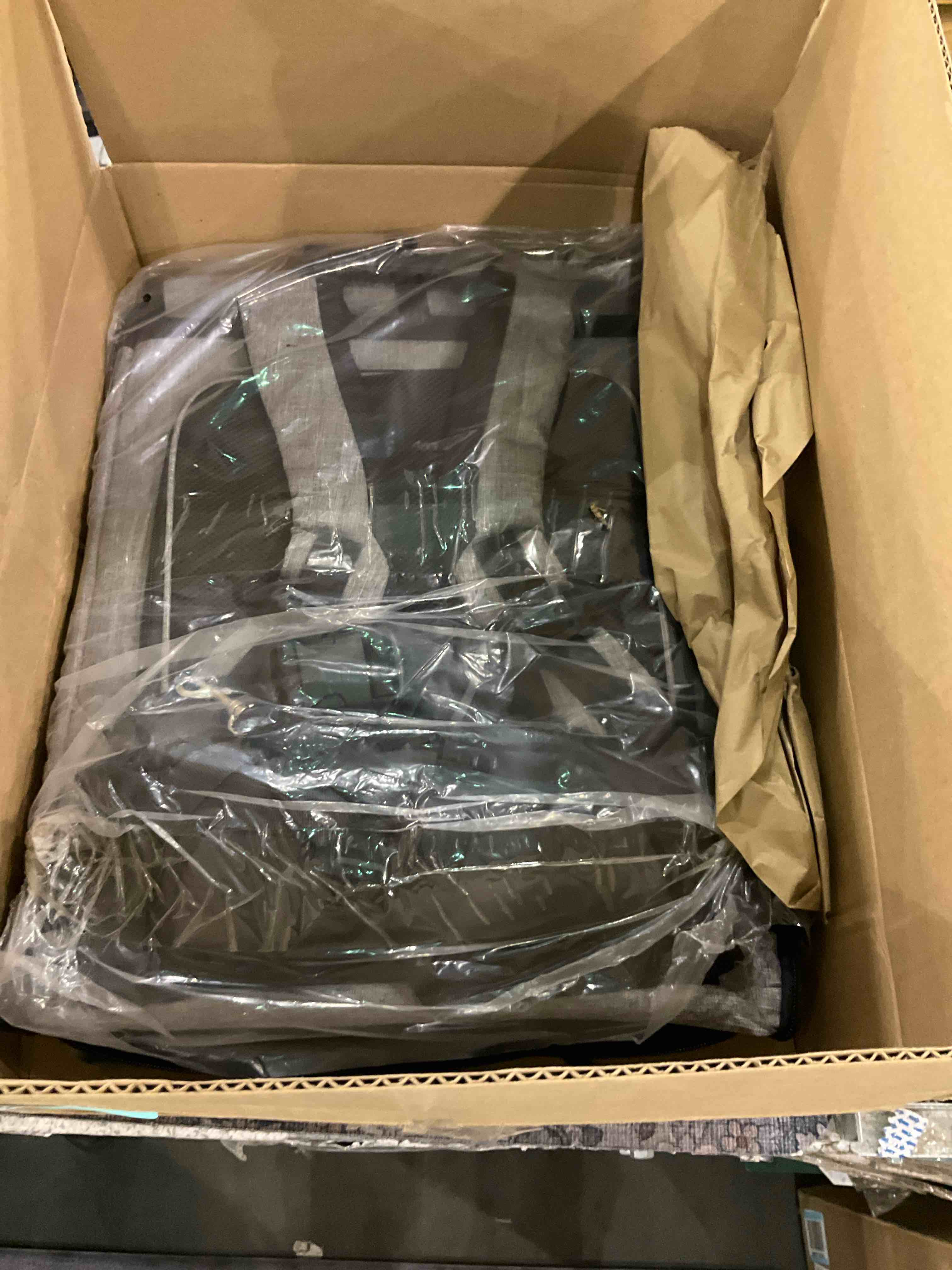 Pecute Pet Carrier Backpack with Shade Cover, Large Cat Carrier Backpack, Expandable Cat Backpack with Breathable Mesh for Medium Large Cats, Small Dogs, Dog Backpack Carrier for Travel Hiking