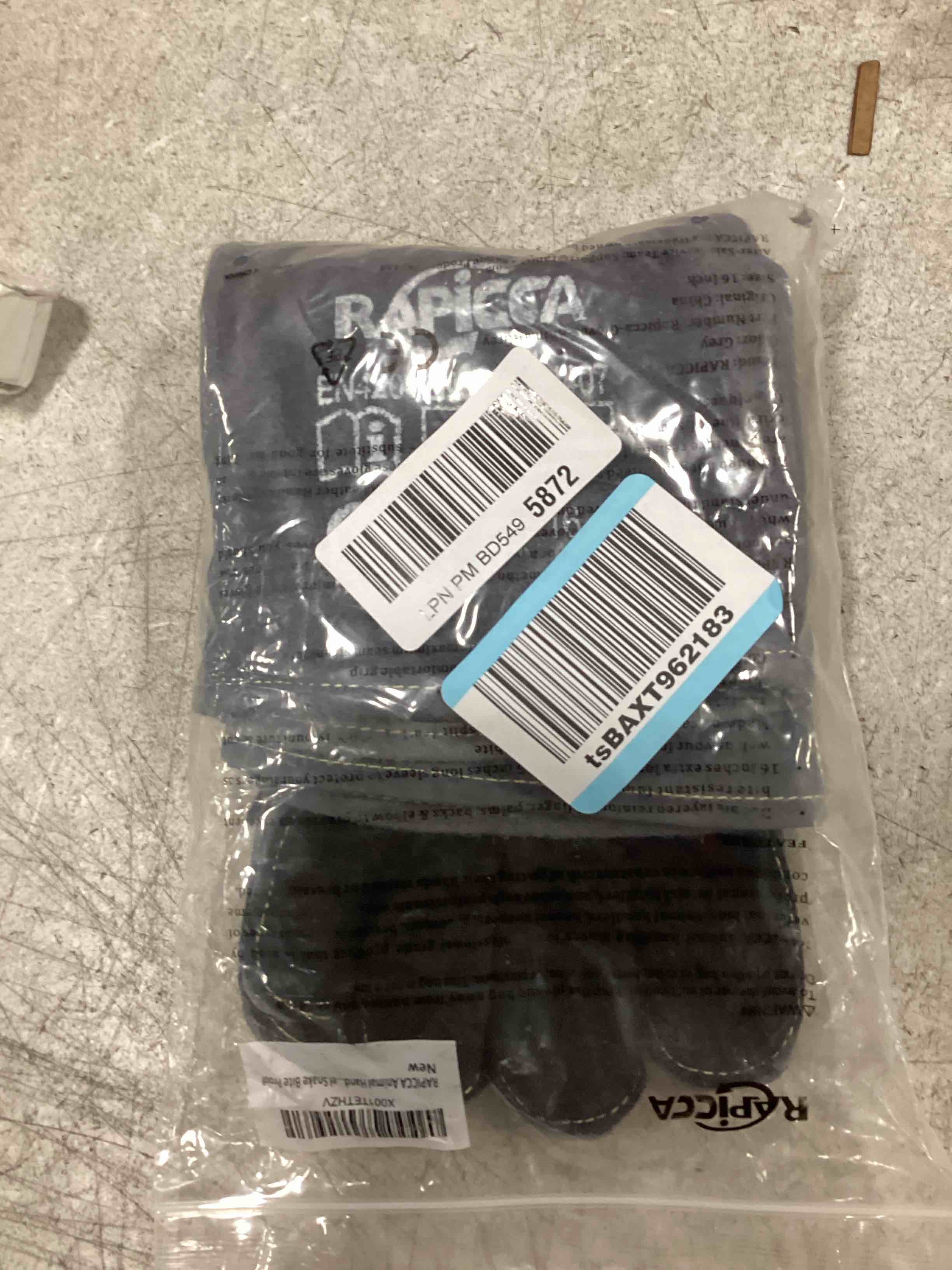 https://s3.amazonaws.com/lotting-images-prod/bidfta/TEA0256373_1727206691386.jpeg