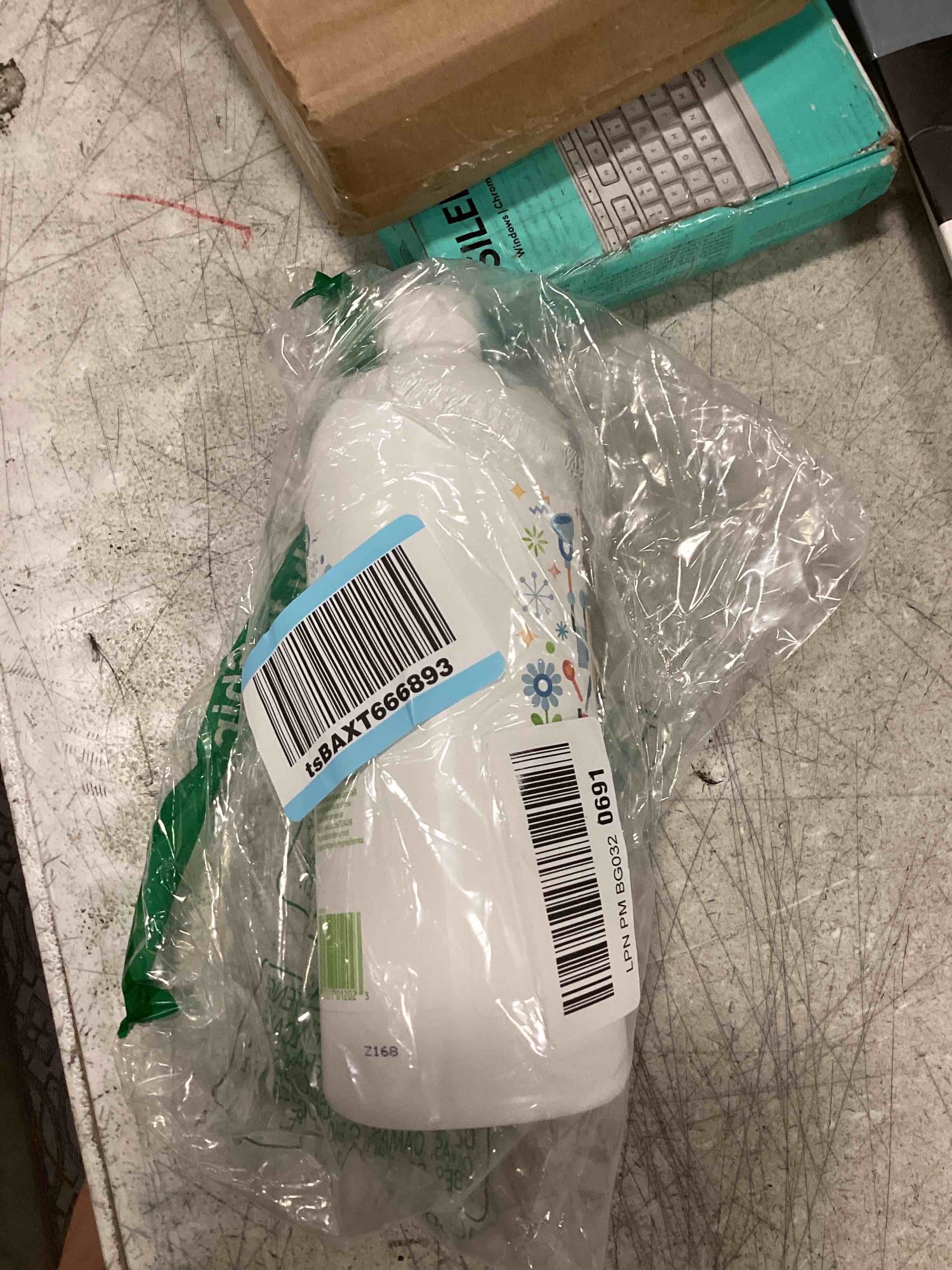 https://s3.amazonaws.com/lotting-images-prod/bidfta/TEA0256376_1727206516104.jpeg