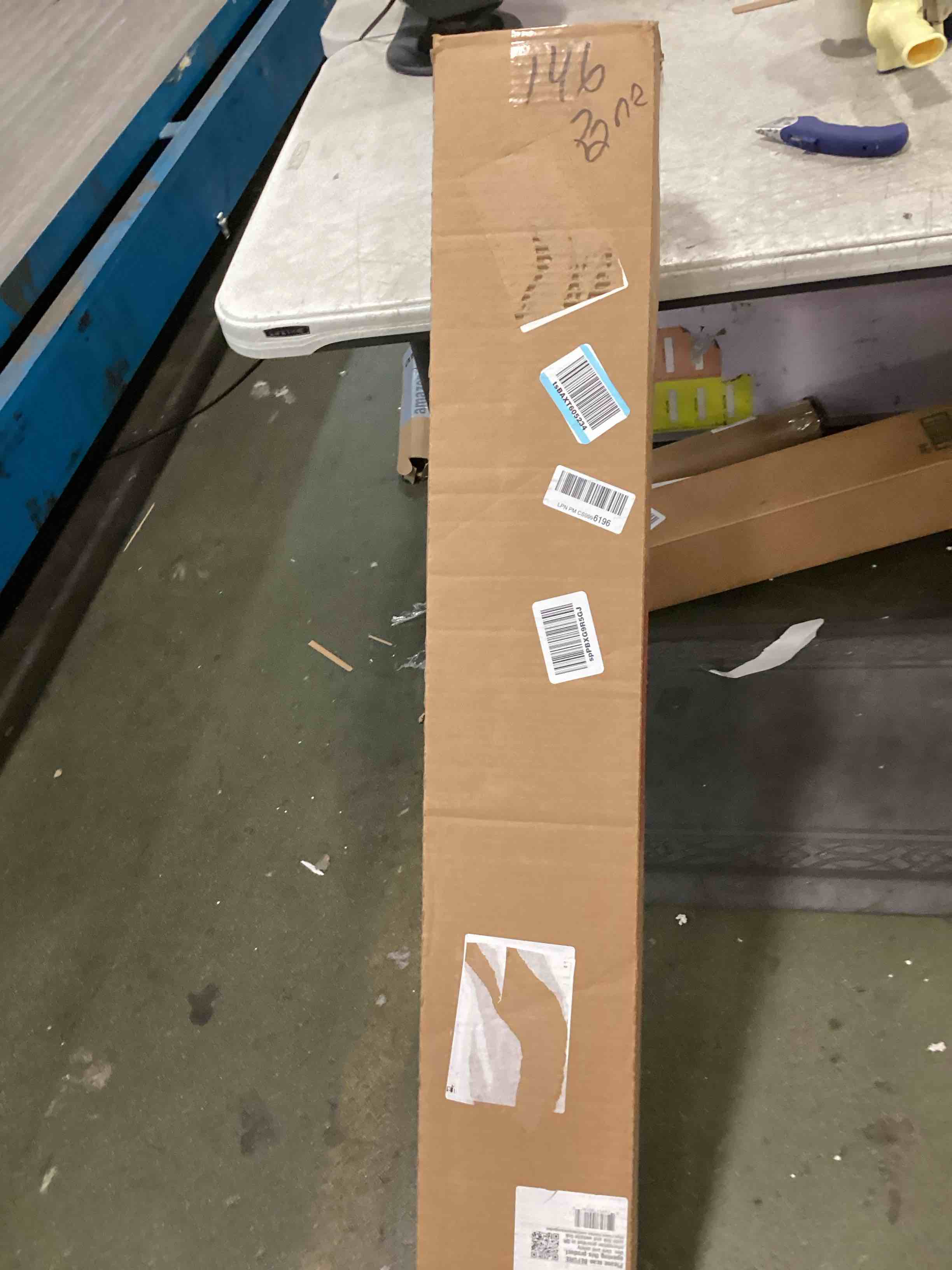 https://s3.amazonaws.com/lotting-images-prod/bidfta/TEA0256510_1727190809427.jpeg