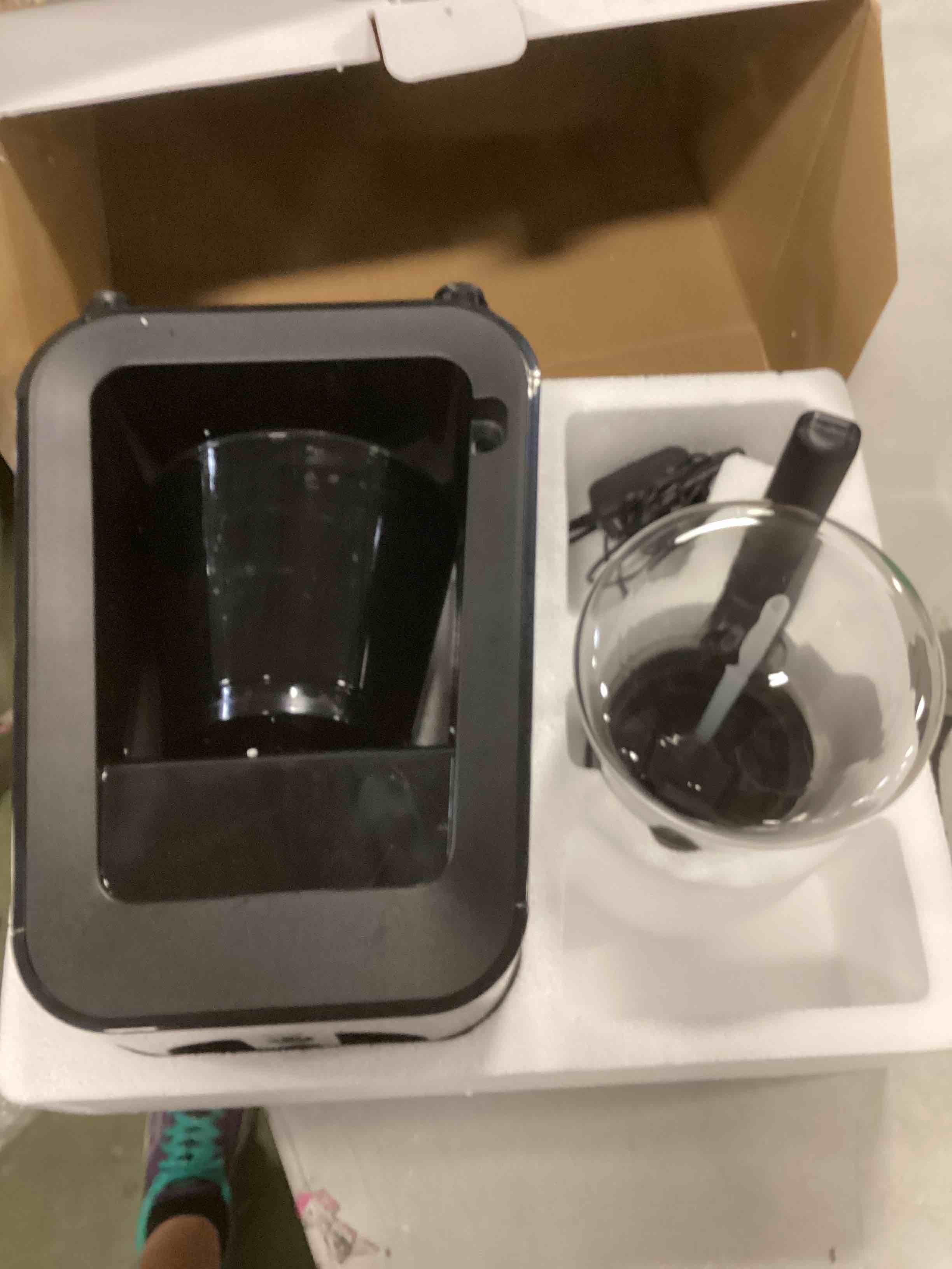 https://s3.amazonaws.com/lotting-images-prod/bidfta/TEA0257398_1726510451957.jpeg