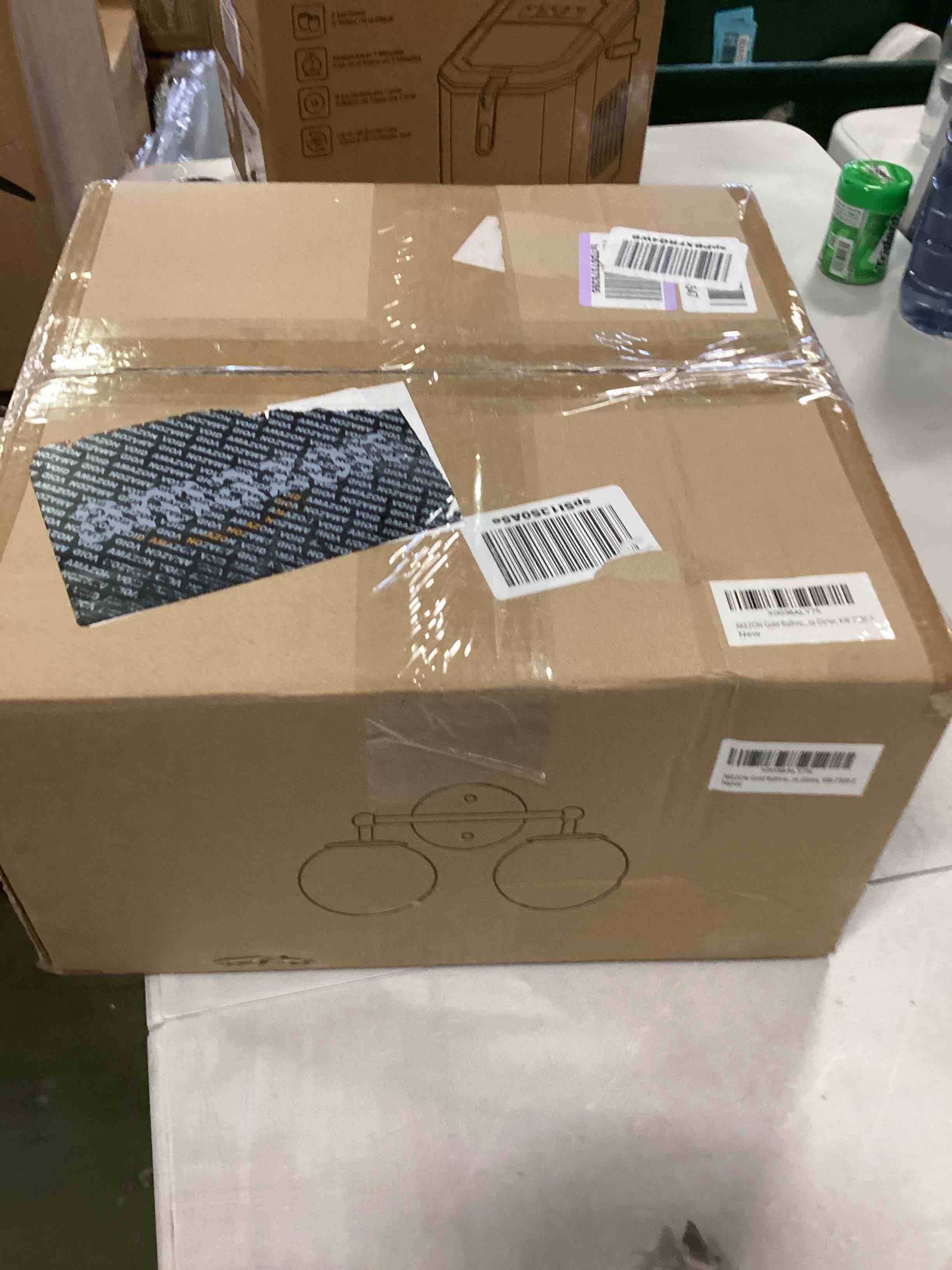https://s3.amazonaws.com/lotting-images-prod/bidfta/TEA0257419_1726503547708.jpeg