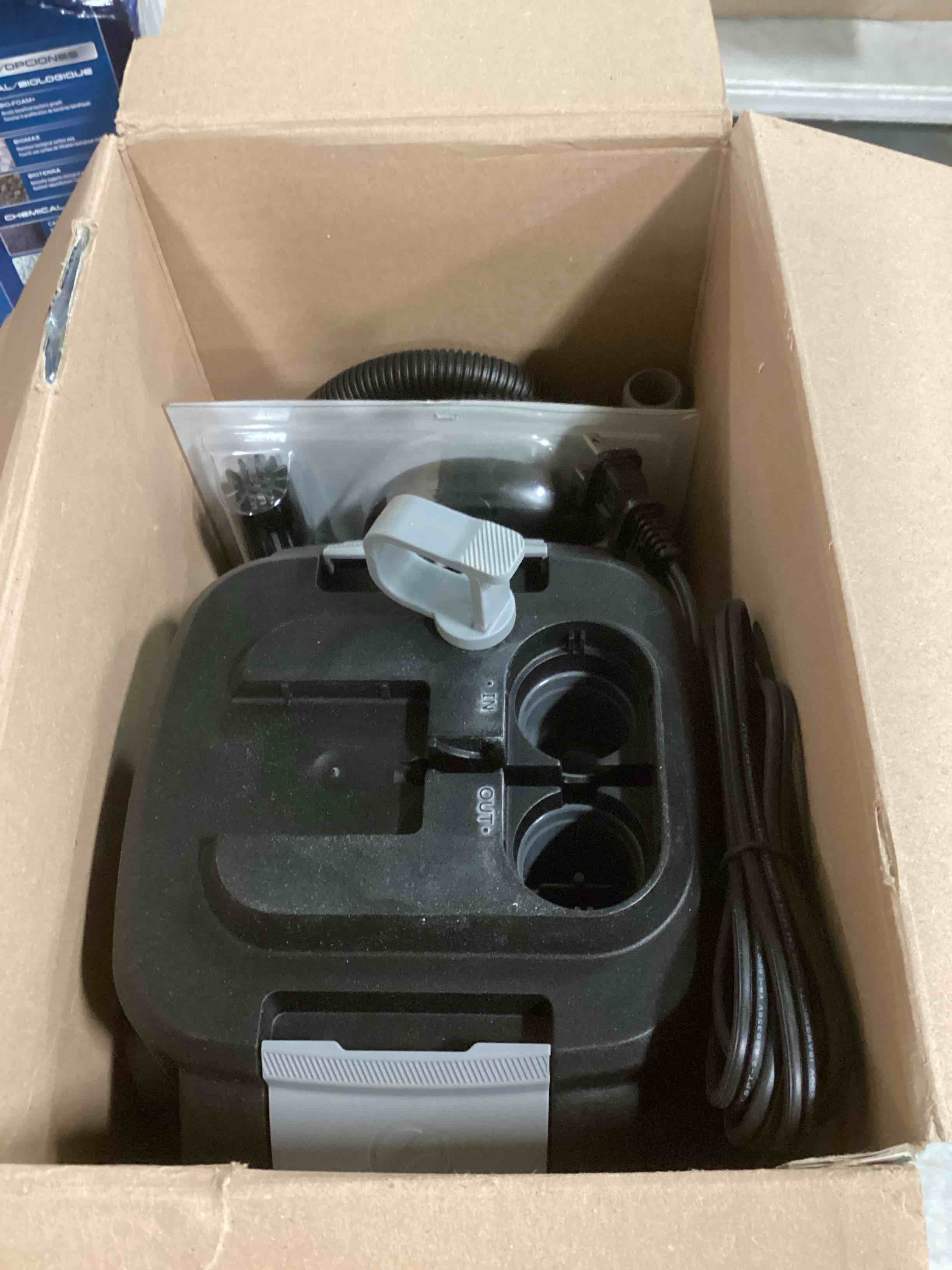 https://s3.amazonaws.com/lotting-images-prod/bidfta/TEA0258128_1728559032337.jpeg