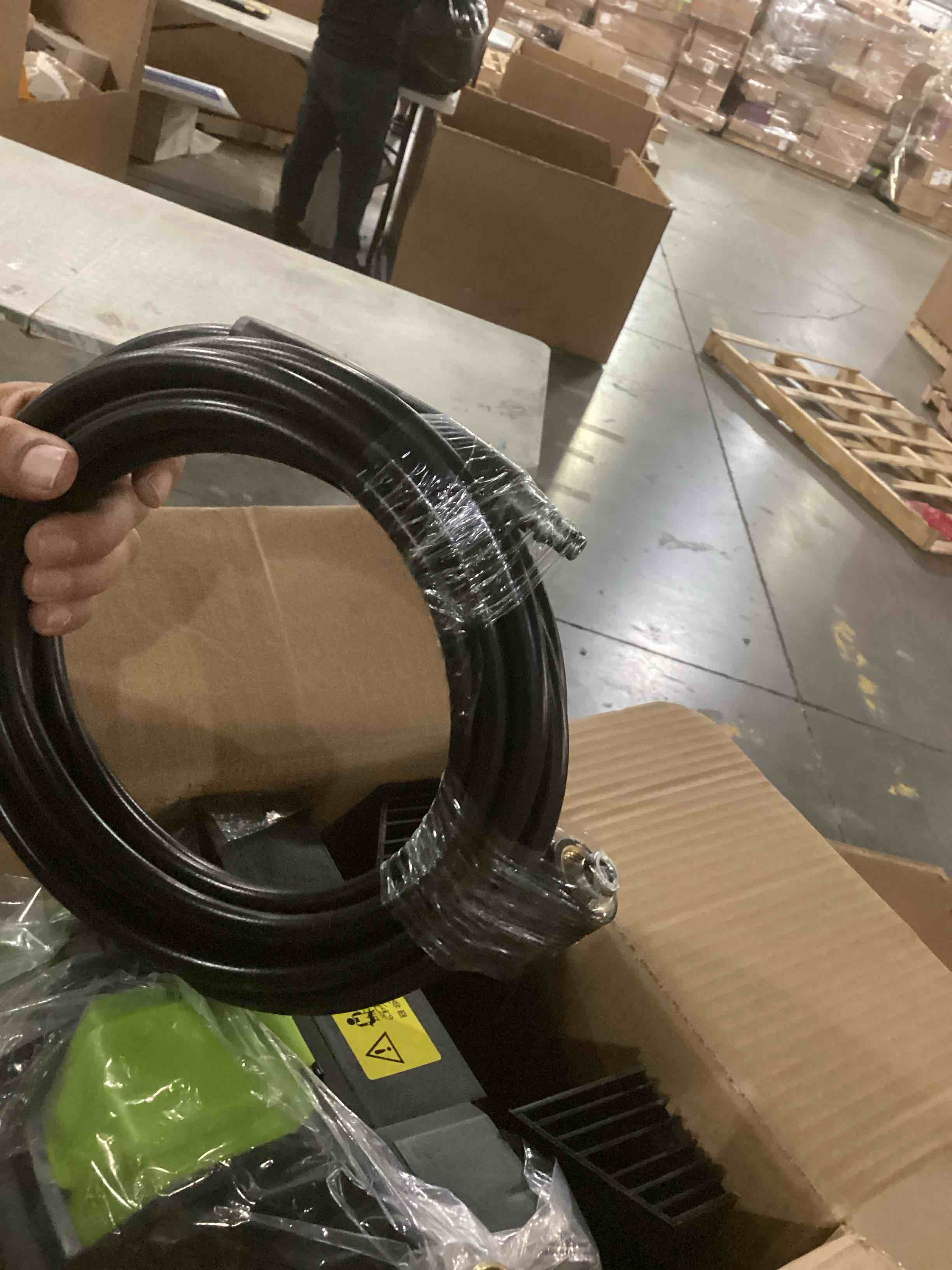 https://s3.amazonaws.com/lotting-images-prod/bidfta/TEA0262060_1745412734474.jpeg