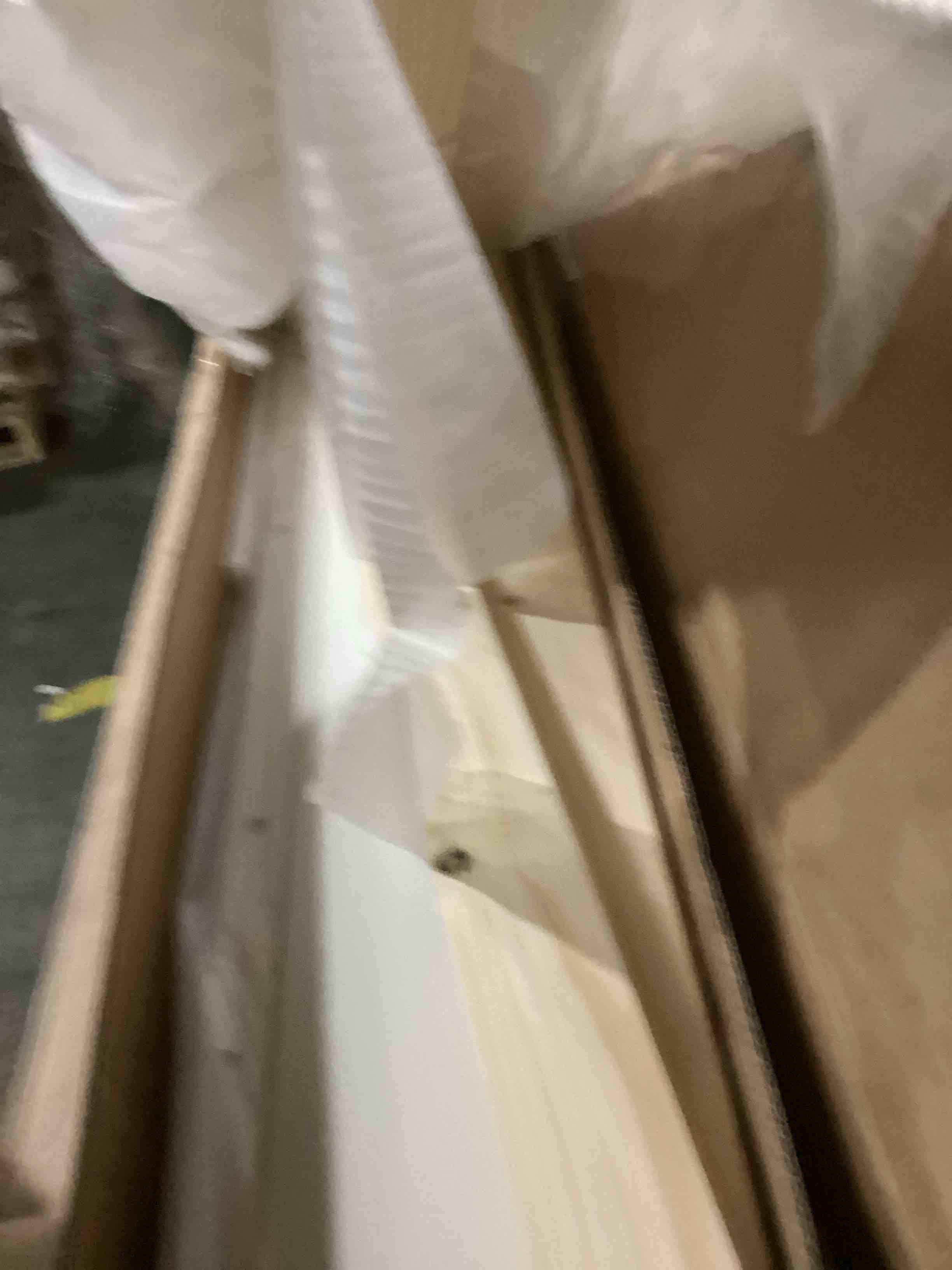 https://s3.amazonaws.com/lotting-images-prod/bidfta/TEA0262268_1744976997685.jpeg