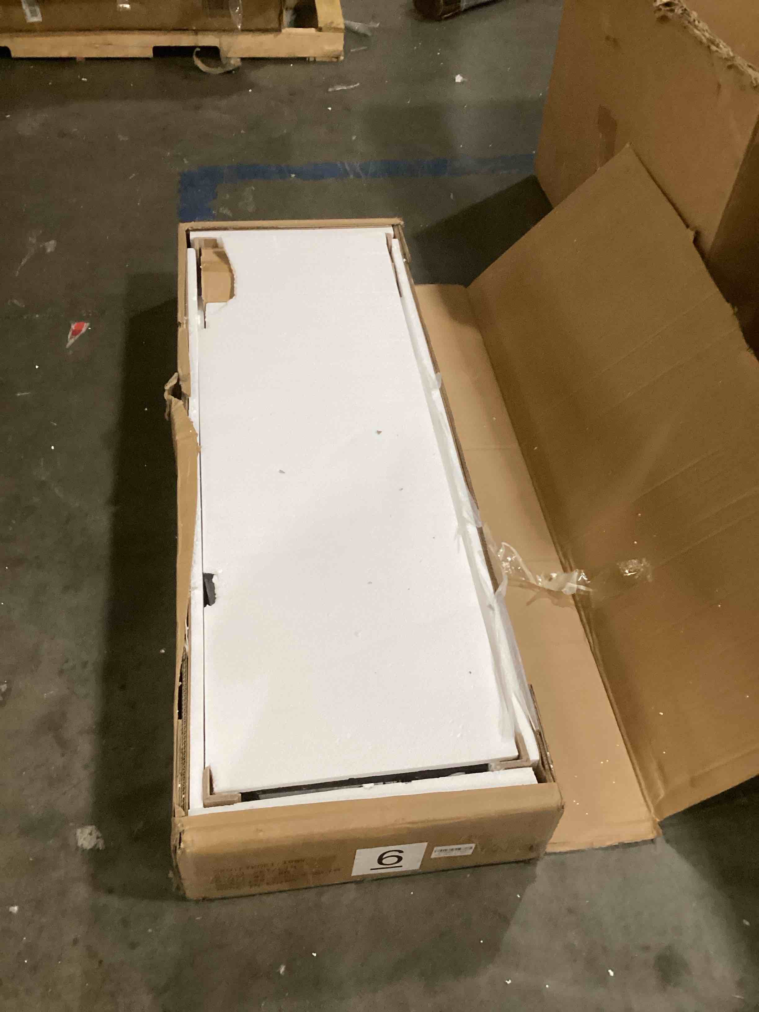 https://s3.amazonaws.com/lotting-images-prod/bidfta/TEA0263119_1743772881788.jpeg