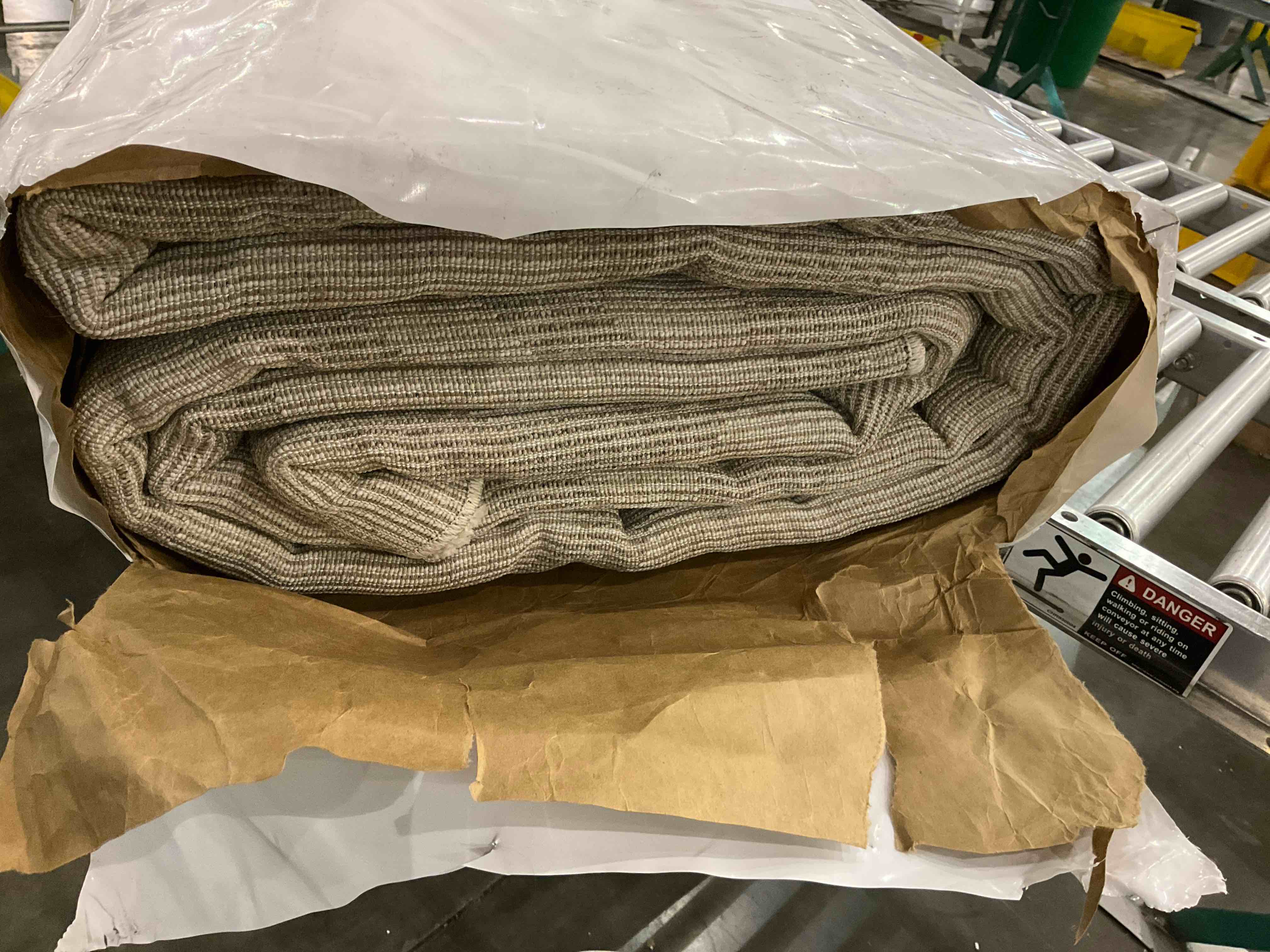 Deanna Floral Cream Shag Area Rug