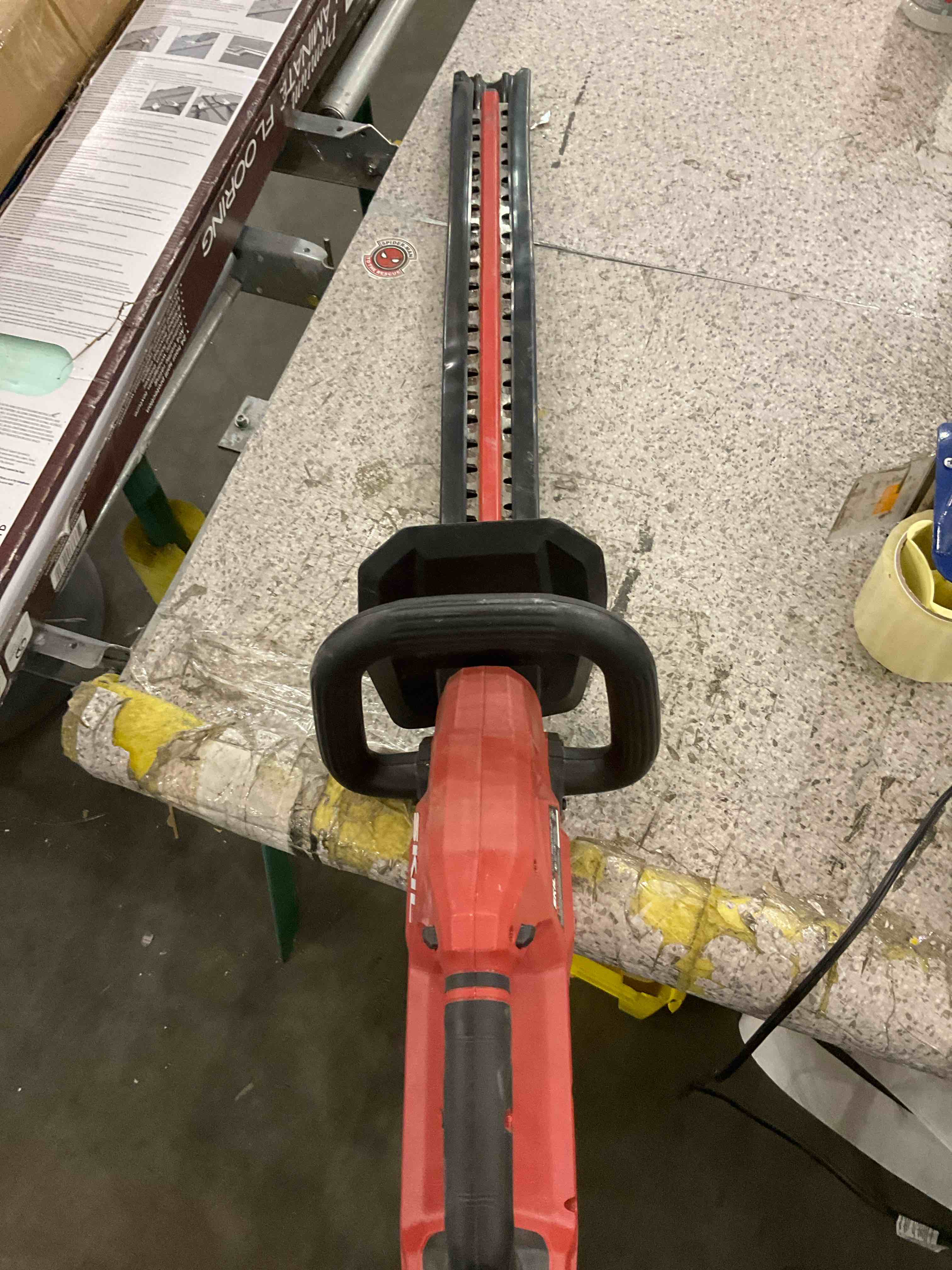 CRAFTSMAN V20 Cordless Hedge Trimmer, 20 inch, Battery and Charger Included (CMCHT810C1)