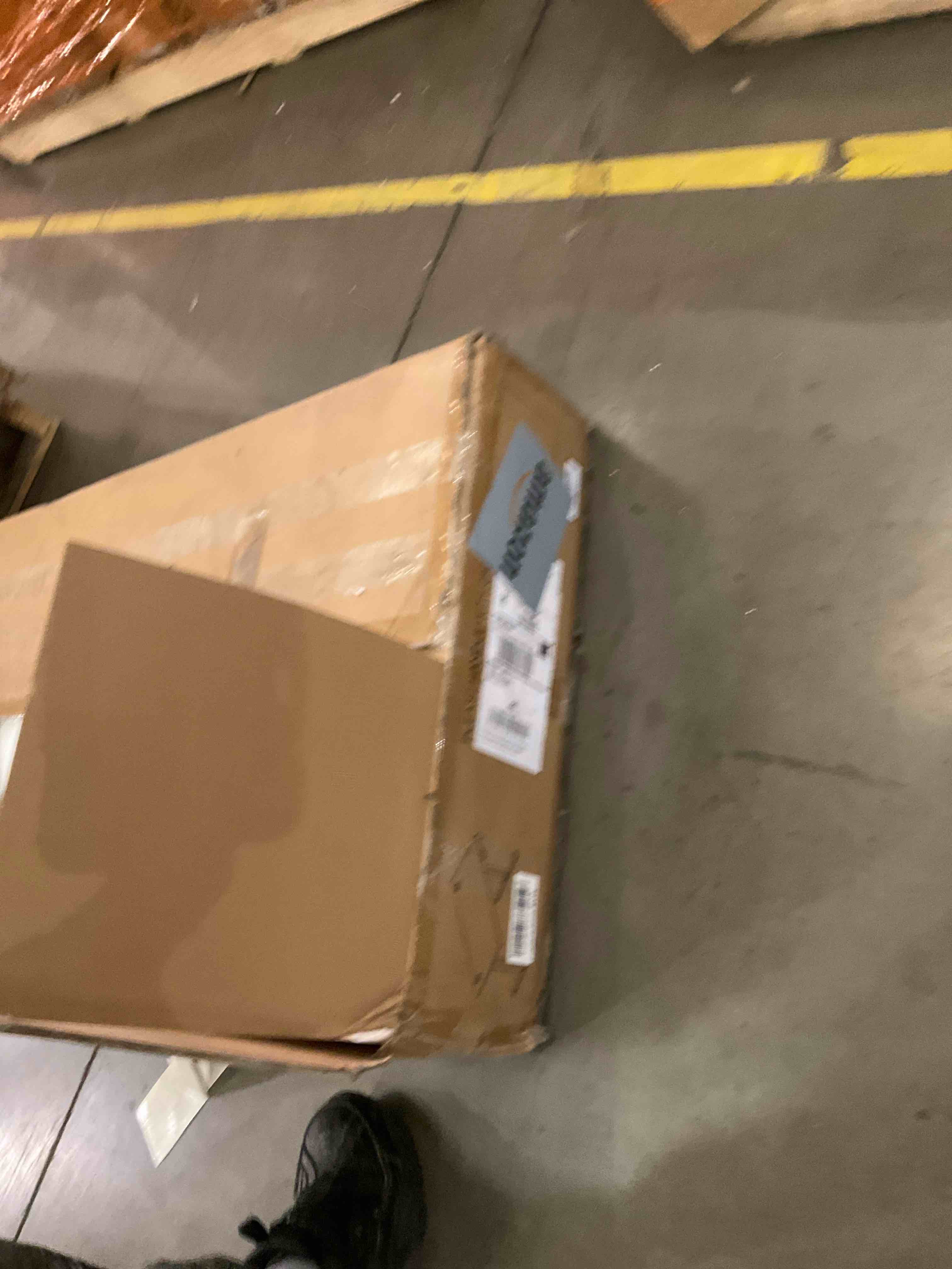 https://s3.amazonaws.com/lotting-images-prod/bidfta/TEA0266103_1737475087683.jpeg