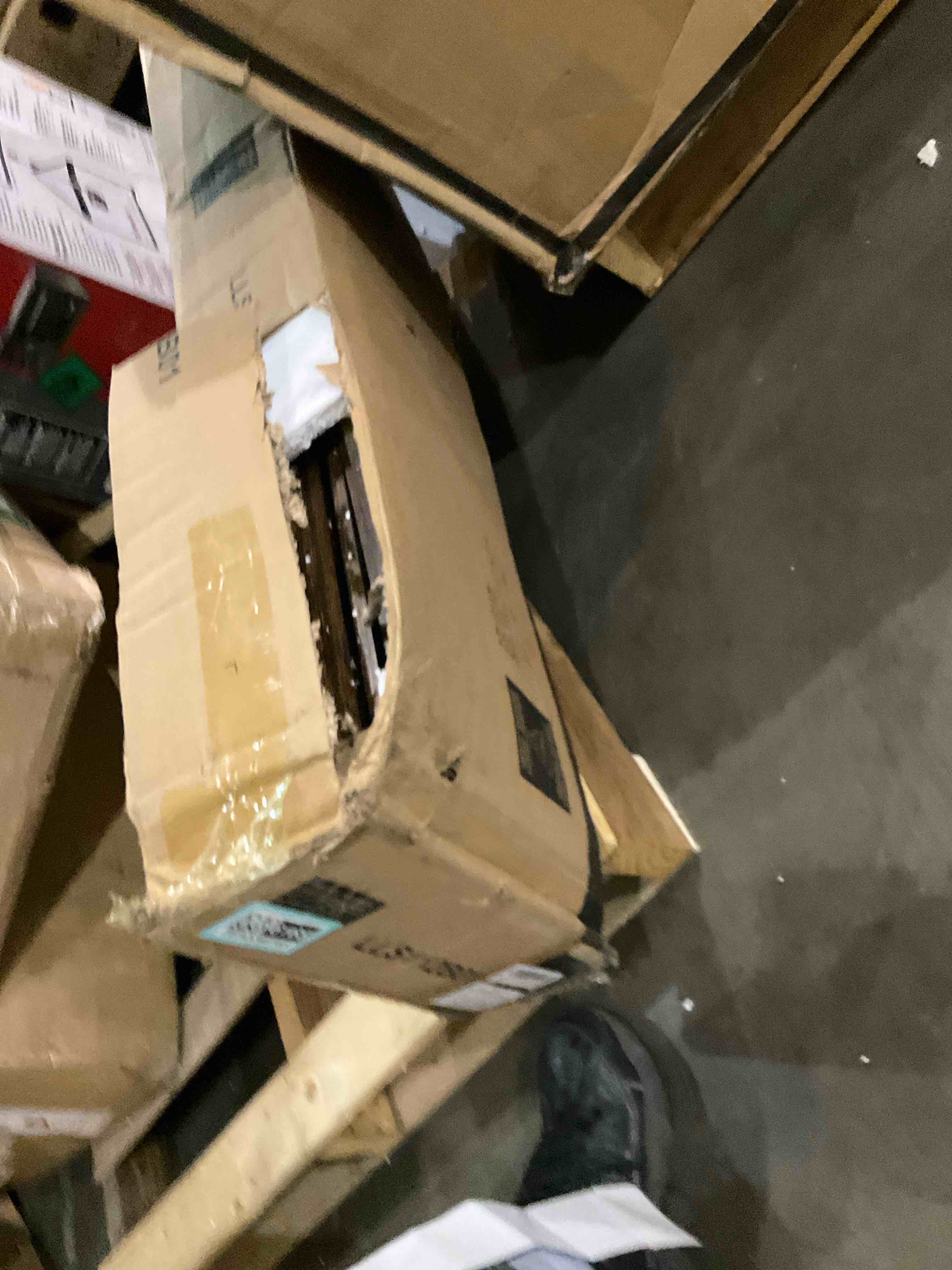 https://s3.amazonaws.com/lotting-images-prod/bidfta/TEA0266165_1737462255449.jpeg