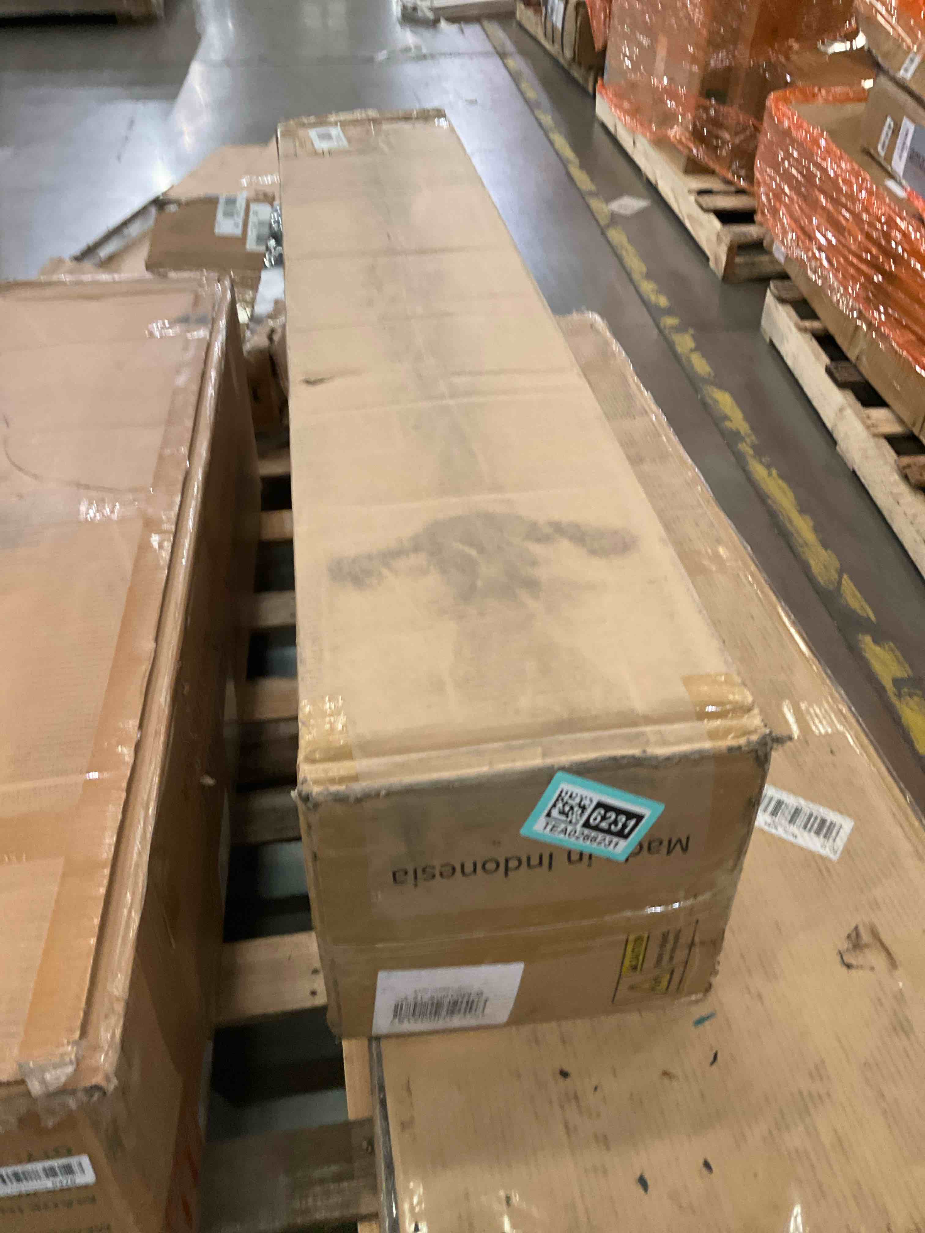 https://s3.amazonaws.com/lotting-images-prod/bidfta/TEA0266231_1737398885322.jpeg