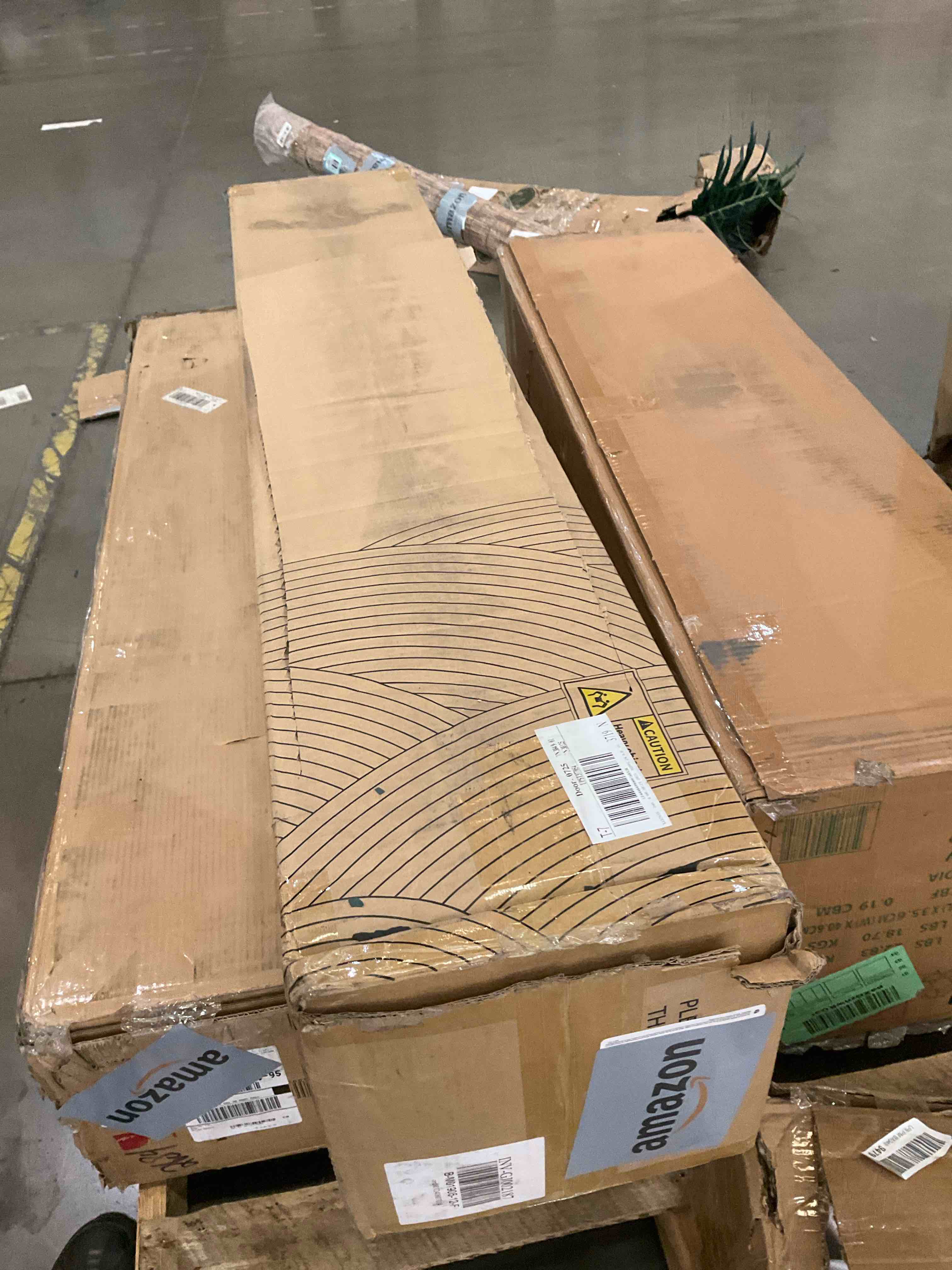 https://s3.amazonaws.com/lotting-images-prod/bidfta/TEA0266231_1737398923960.jpeg