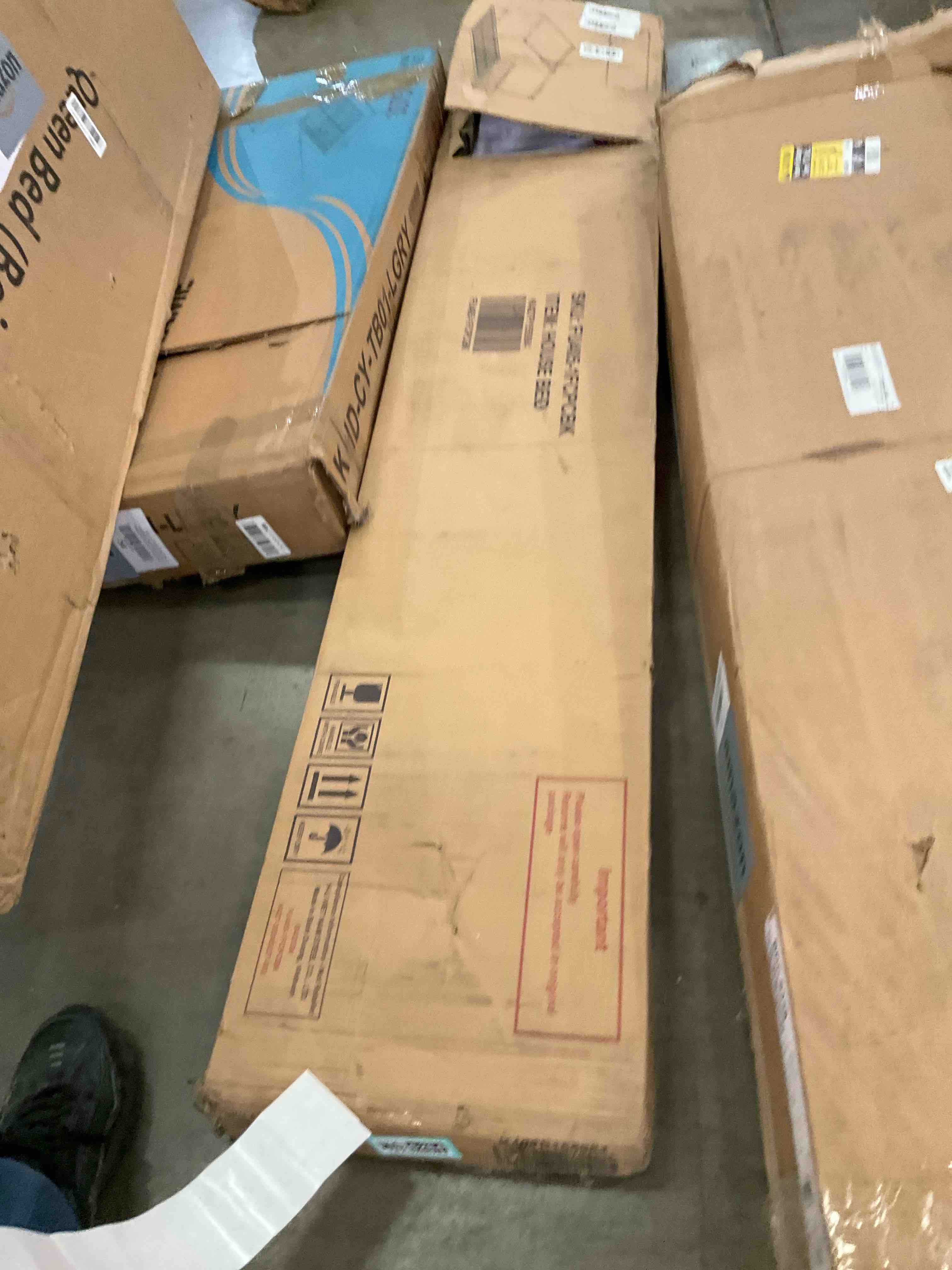 full house bed frame, incomplete 