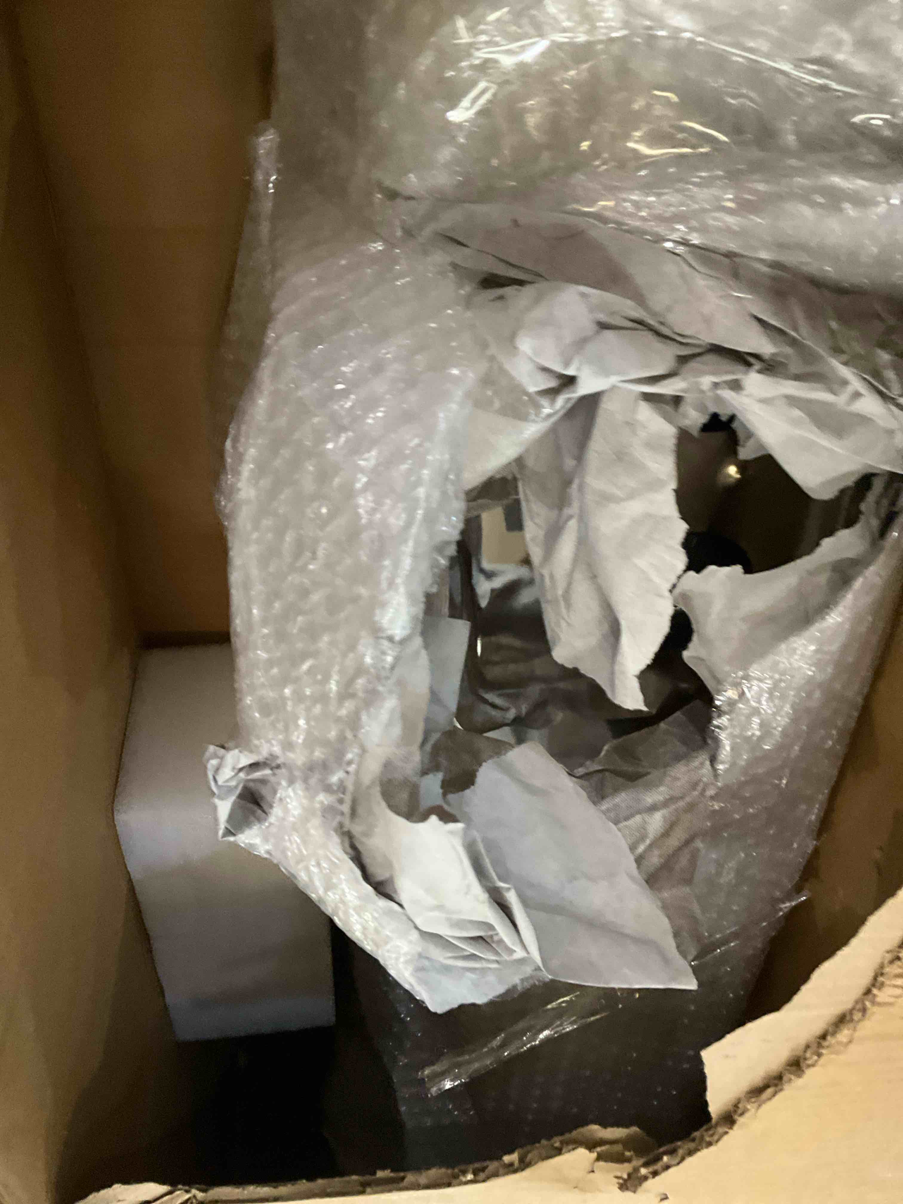 https://s3.amazonaws.com/lotting-images-prod/bidfta/TEA0267523_1736873703059.jpeg