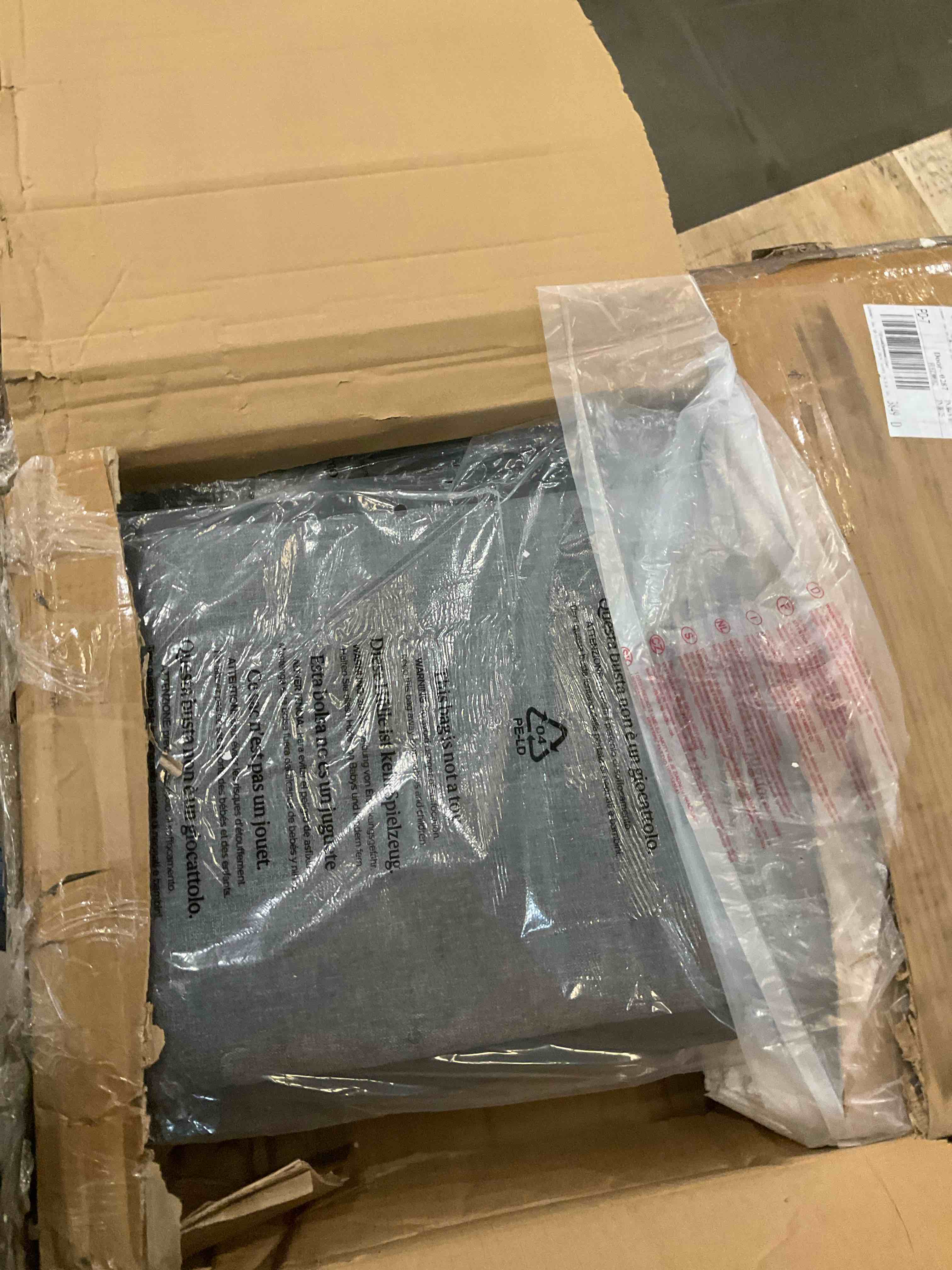https://s3.amazonaws.com/lotting-images-prod/bidfta/TEA0267526_1736873428671.jpeg