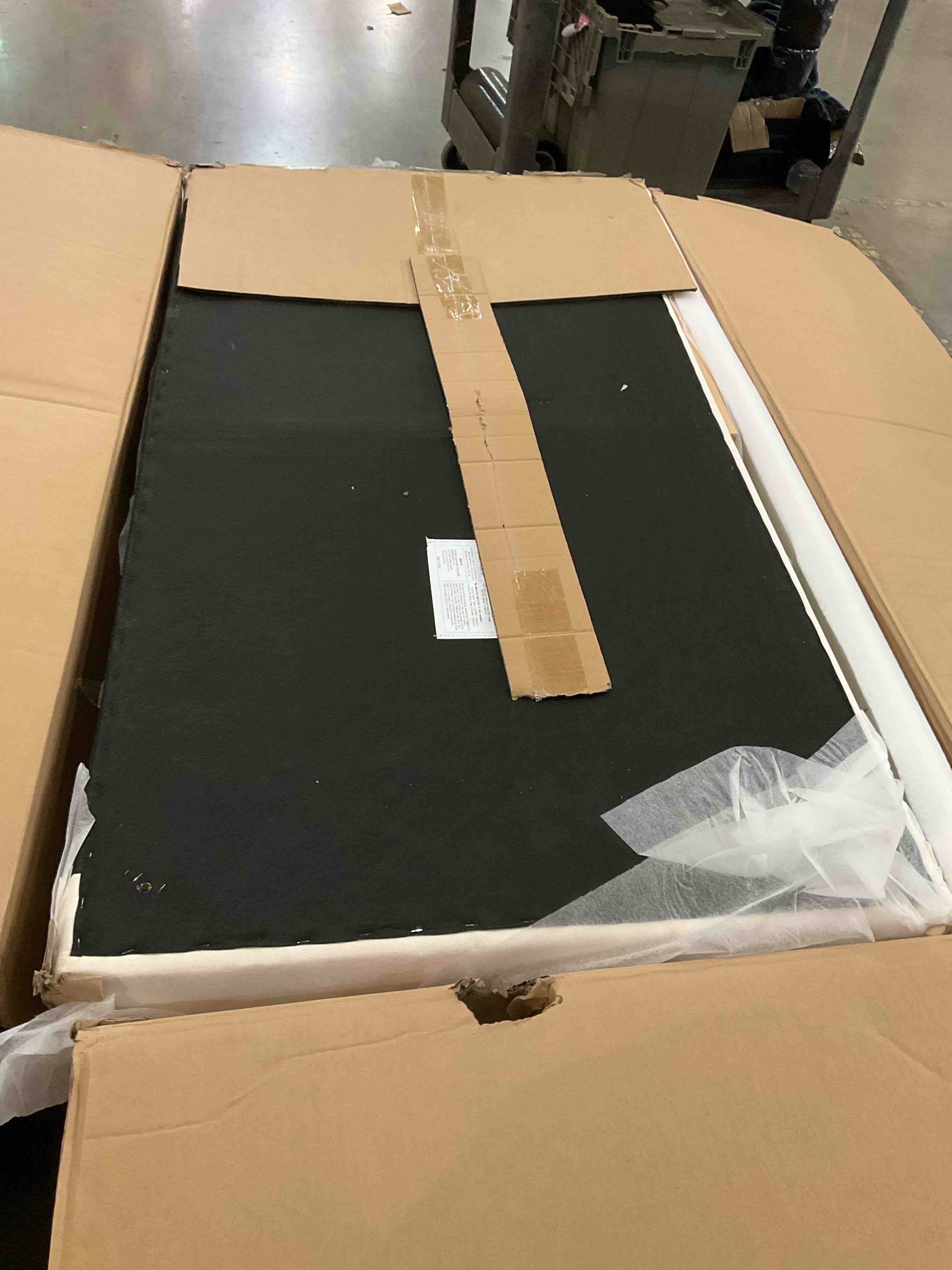 https://s3.amazonaws.com/lotting-images-prod/bidfta/TEA0268032_1732898273887.jpeg