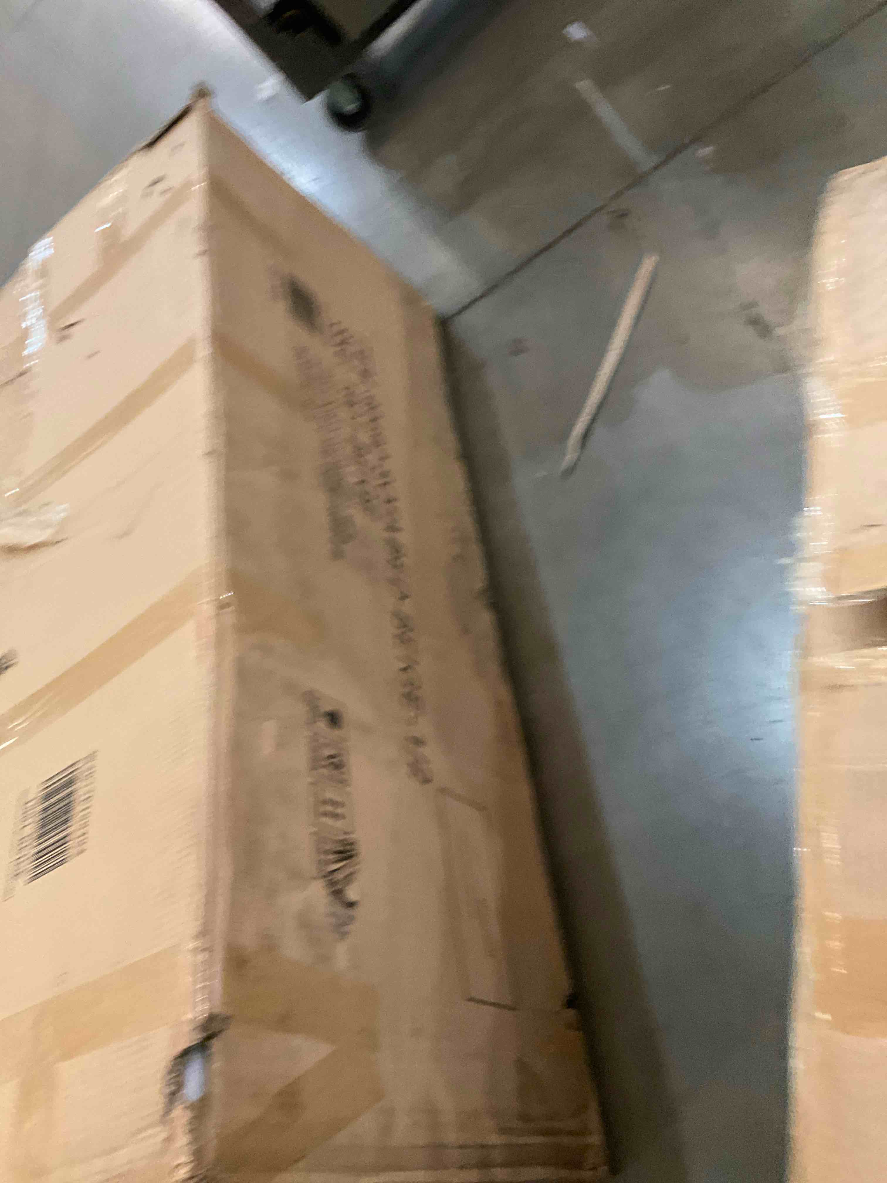 https://s3.amazonaws.com/lotting-images-prod/bidfta/TEA0268032_1732898286302.jpeg