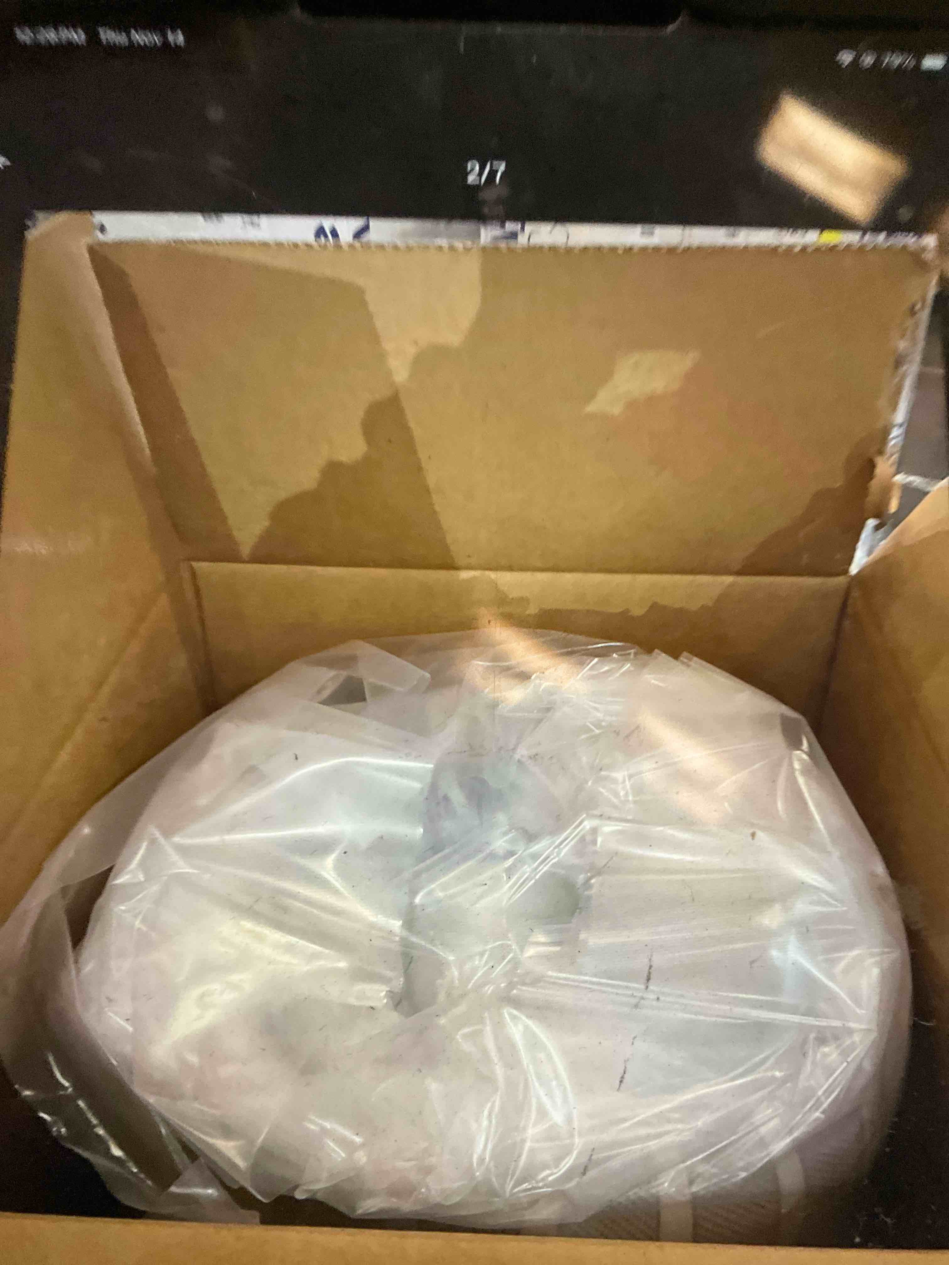 https://s3.amazonaws.com/lotting-images-prod/bidfta/TEA0268839_1731608937746.jpeg