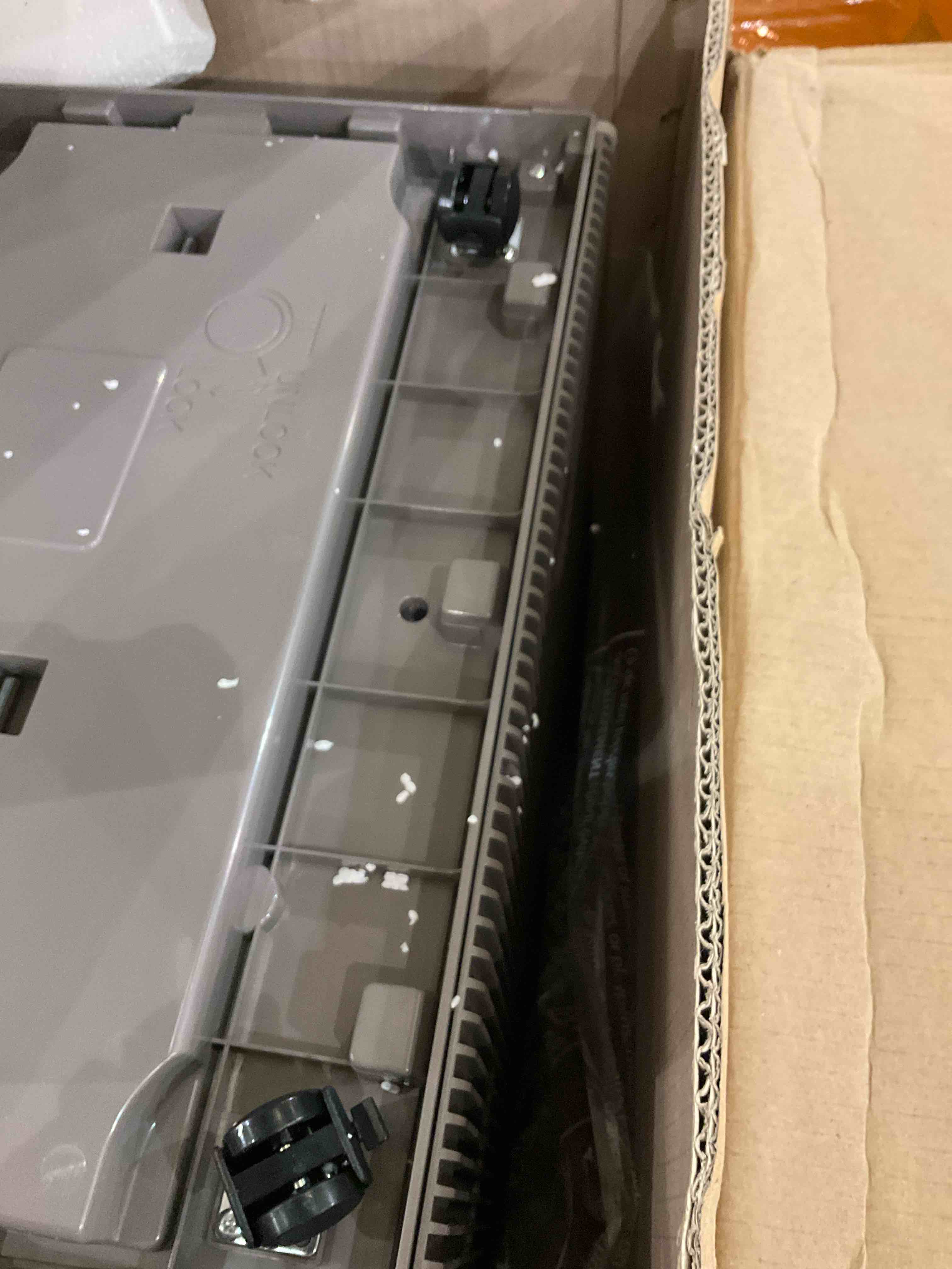 https://s3.amazonaws.com/lotting-images-prod/bidfta/TEA0269668_1730909989256.jpeg